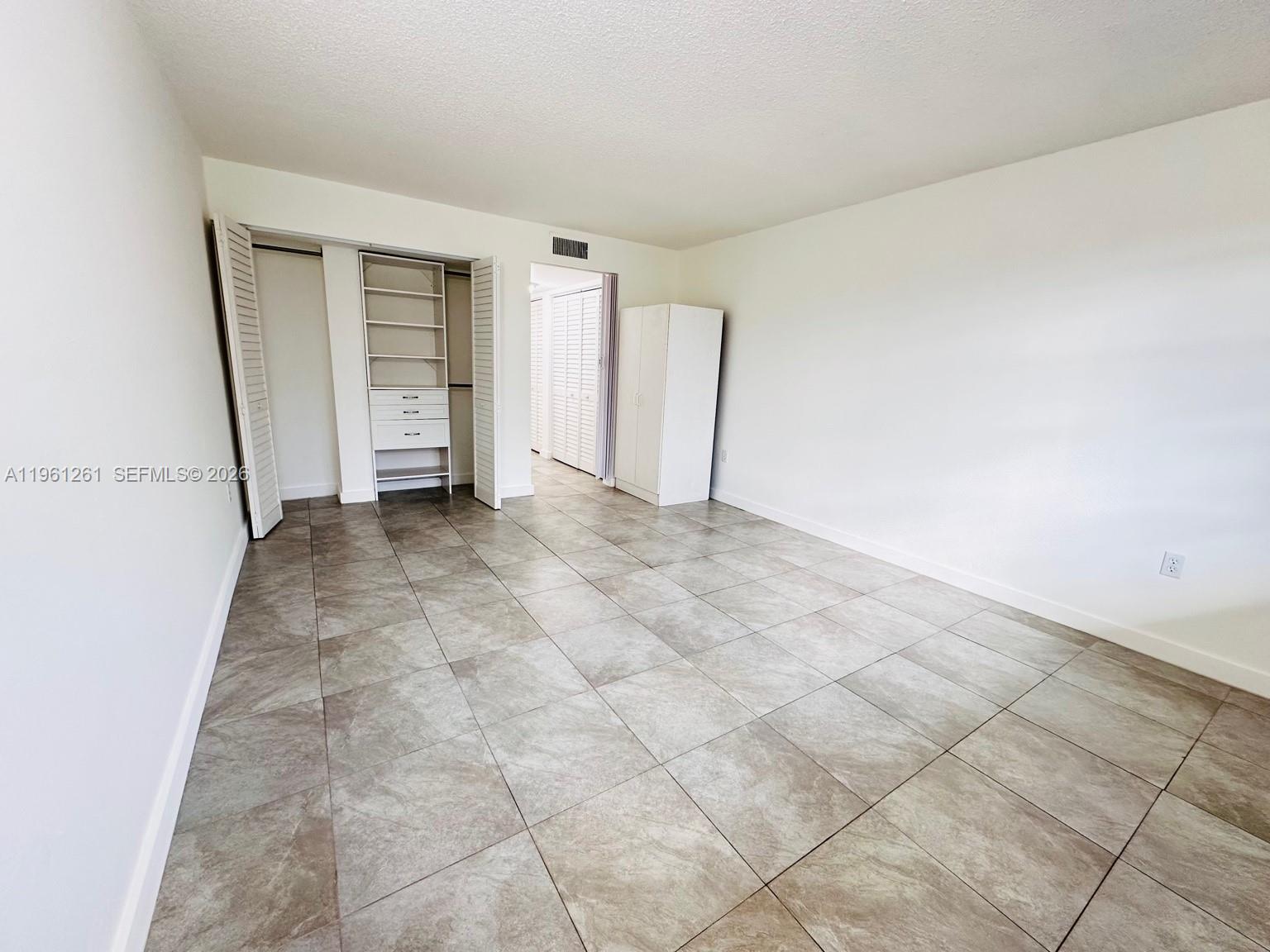 FOXCROFT APTS INC CONDO - Residential