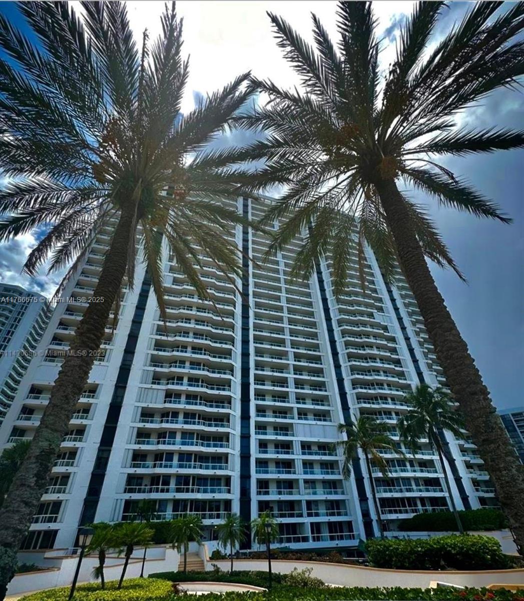NORTH TOWER AT THE POINT - Residential Lease