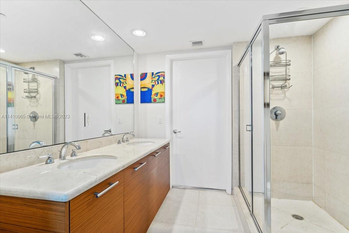 50 BISCAYNE CONDO - Residential