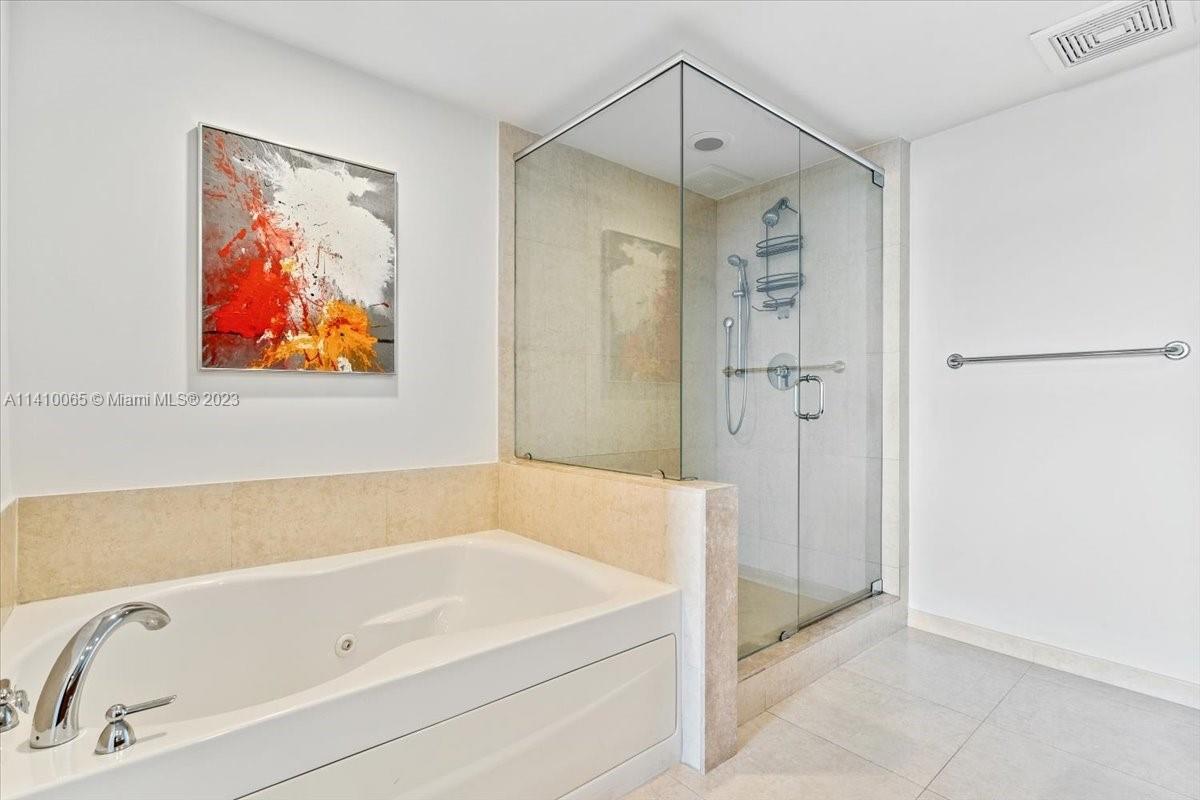 50 BISCAYNE CONDO - Residential