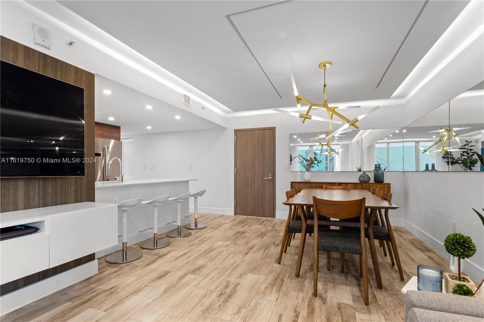 THE IVORY RESIDENCE CONDO - Residential Lease
