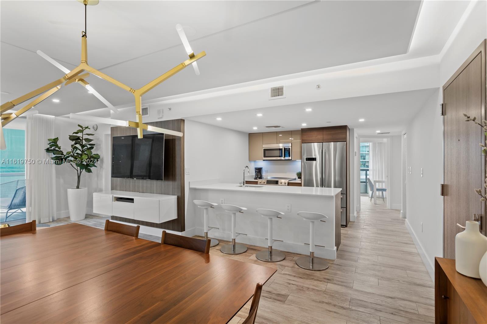 THE IVORY RESIDENCE CONDO - Residential Lease
