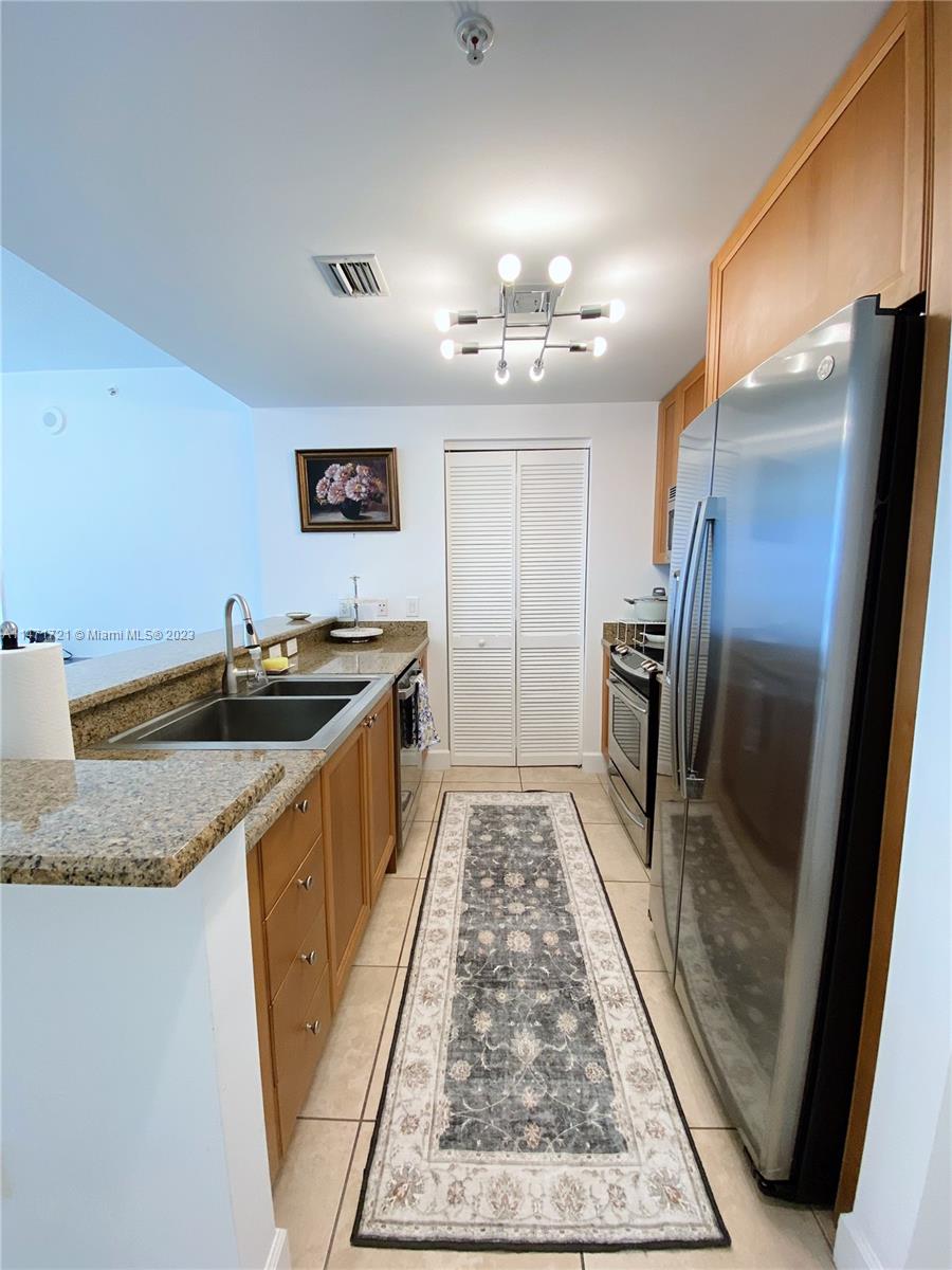 55 MERRICK CONDO - Residential Lease