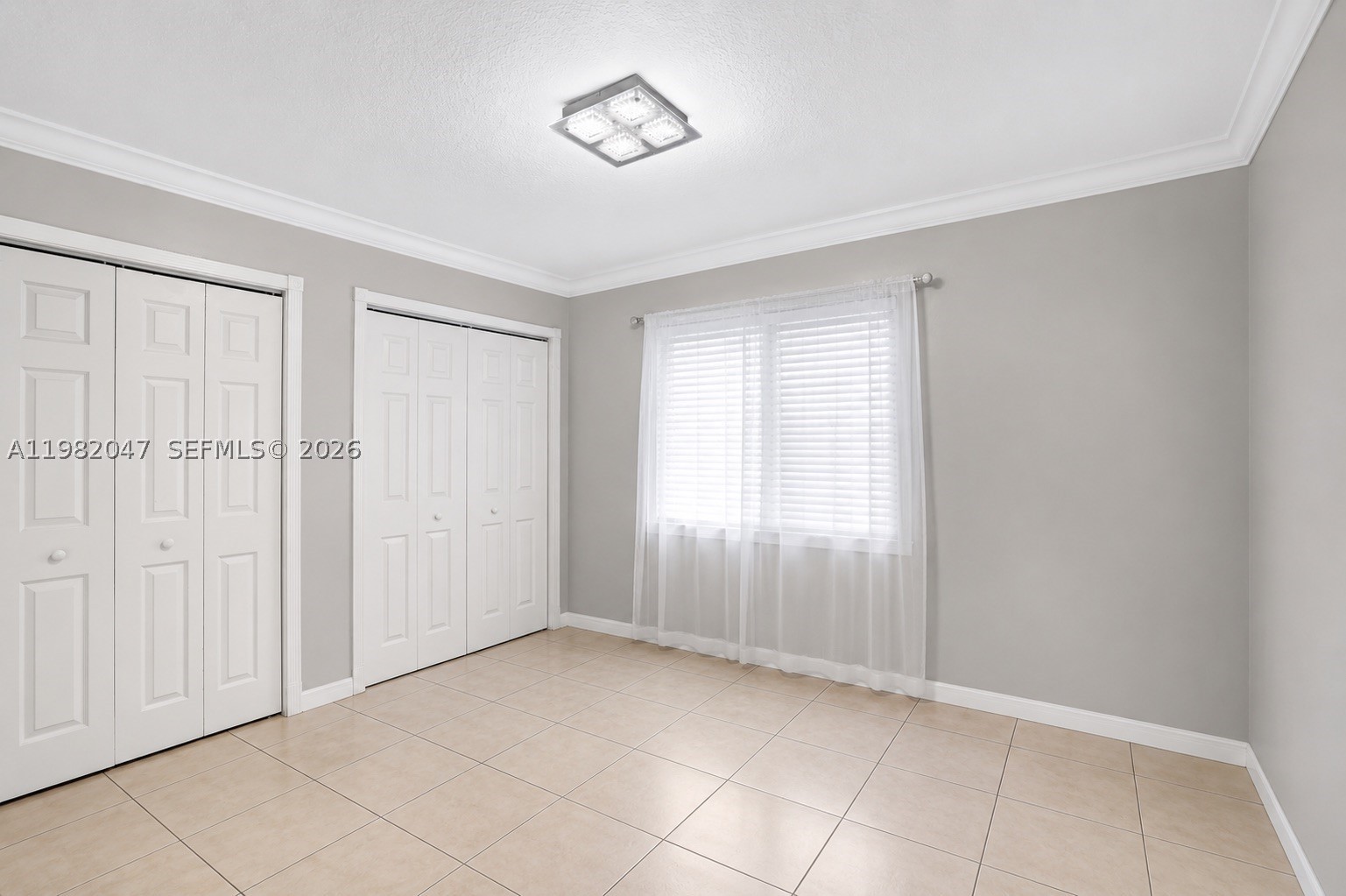 ESTATE HOMES - Residential