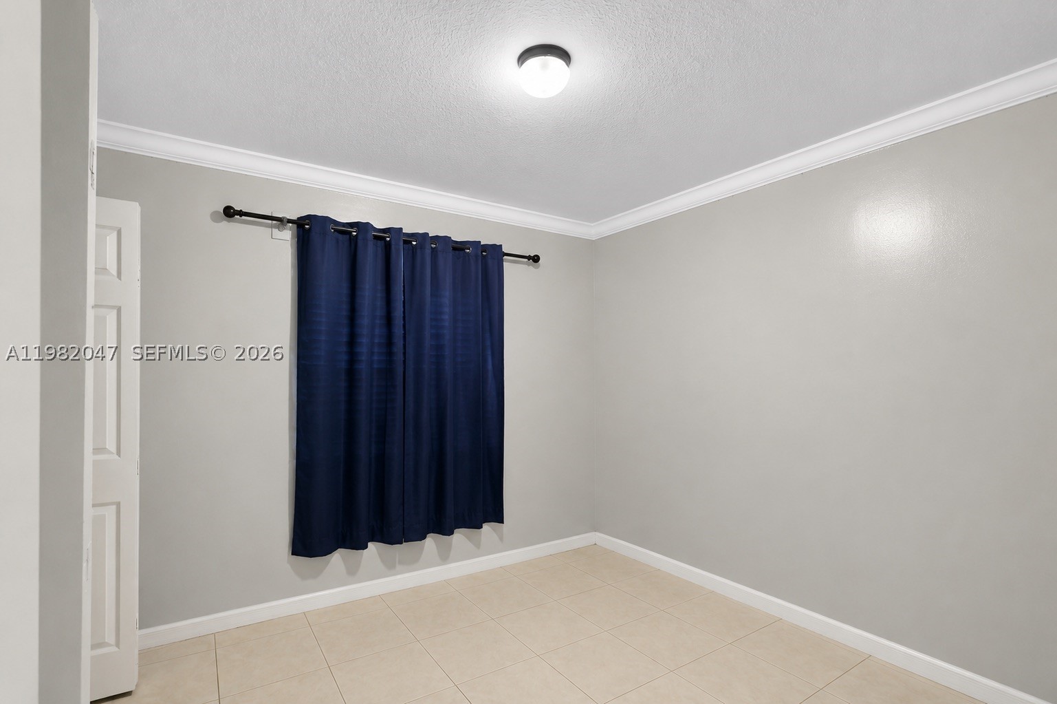 ESTATE HOMES - Residential