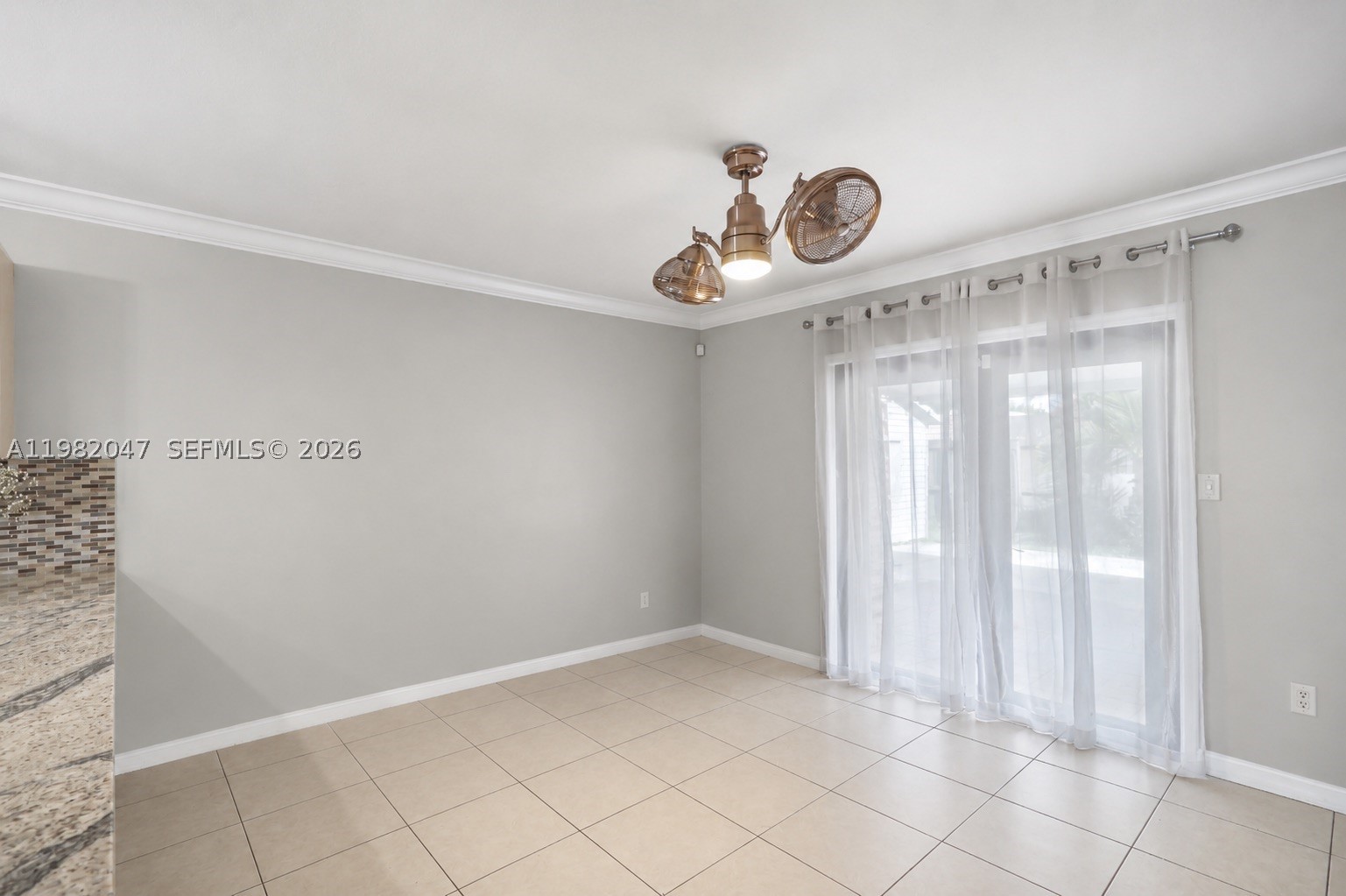 ESTATE HOMES - Residential