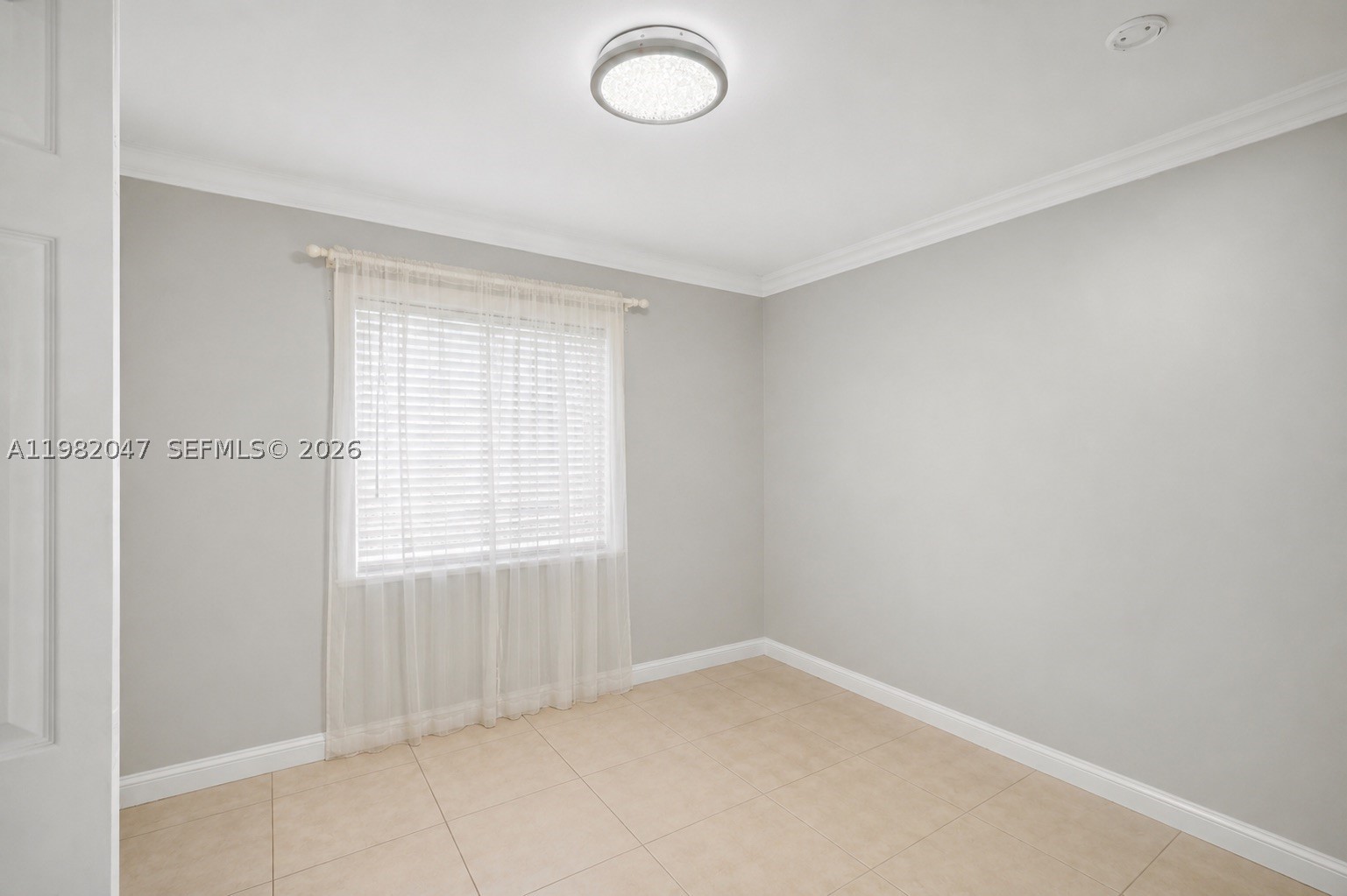 ESTATE HOMES - Residential