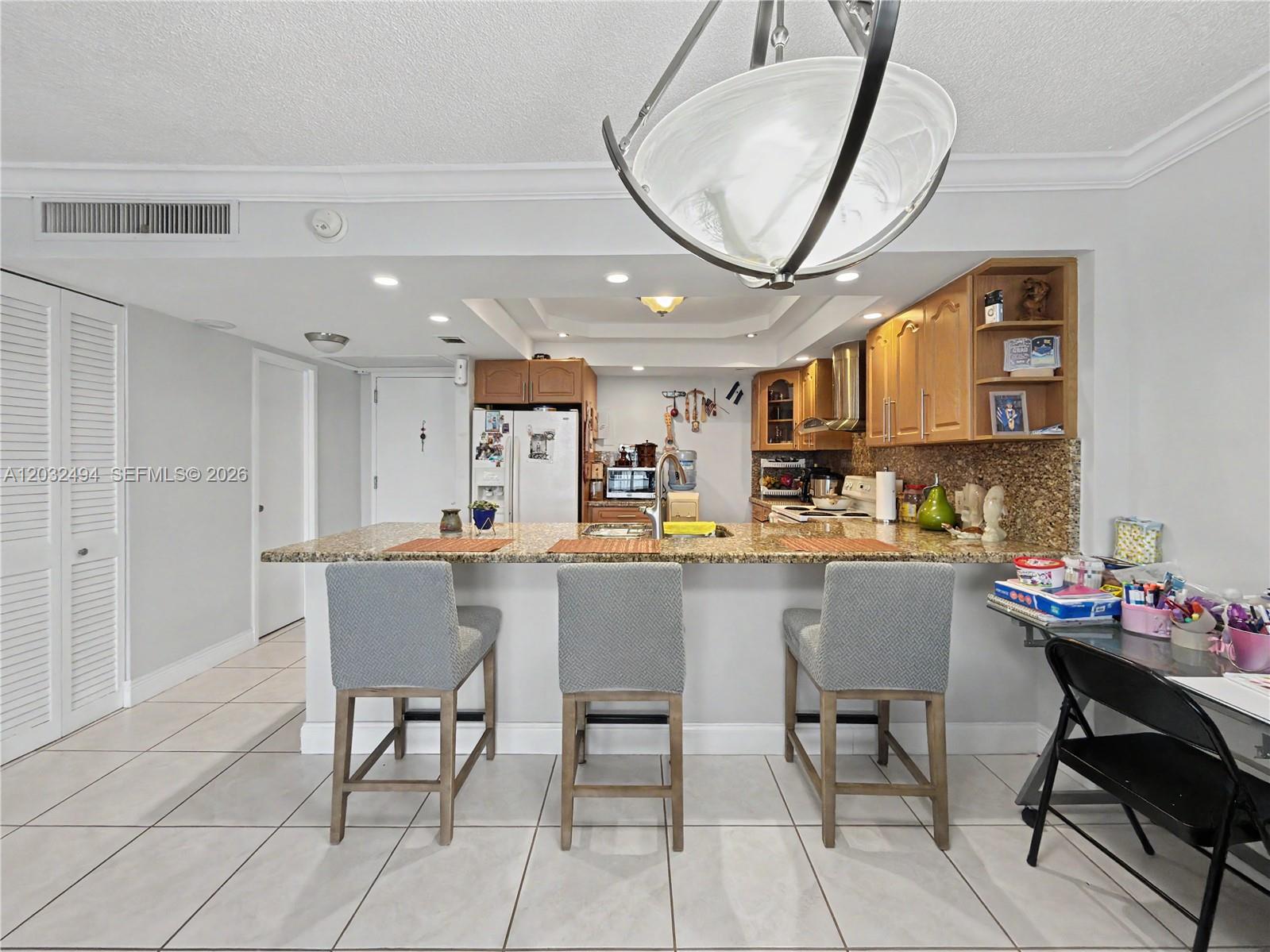 ARLEN BEACH CONDO - Residential