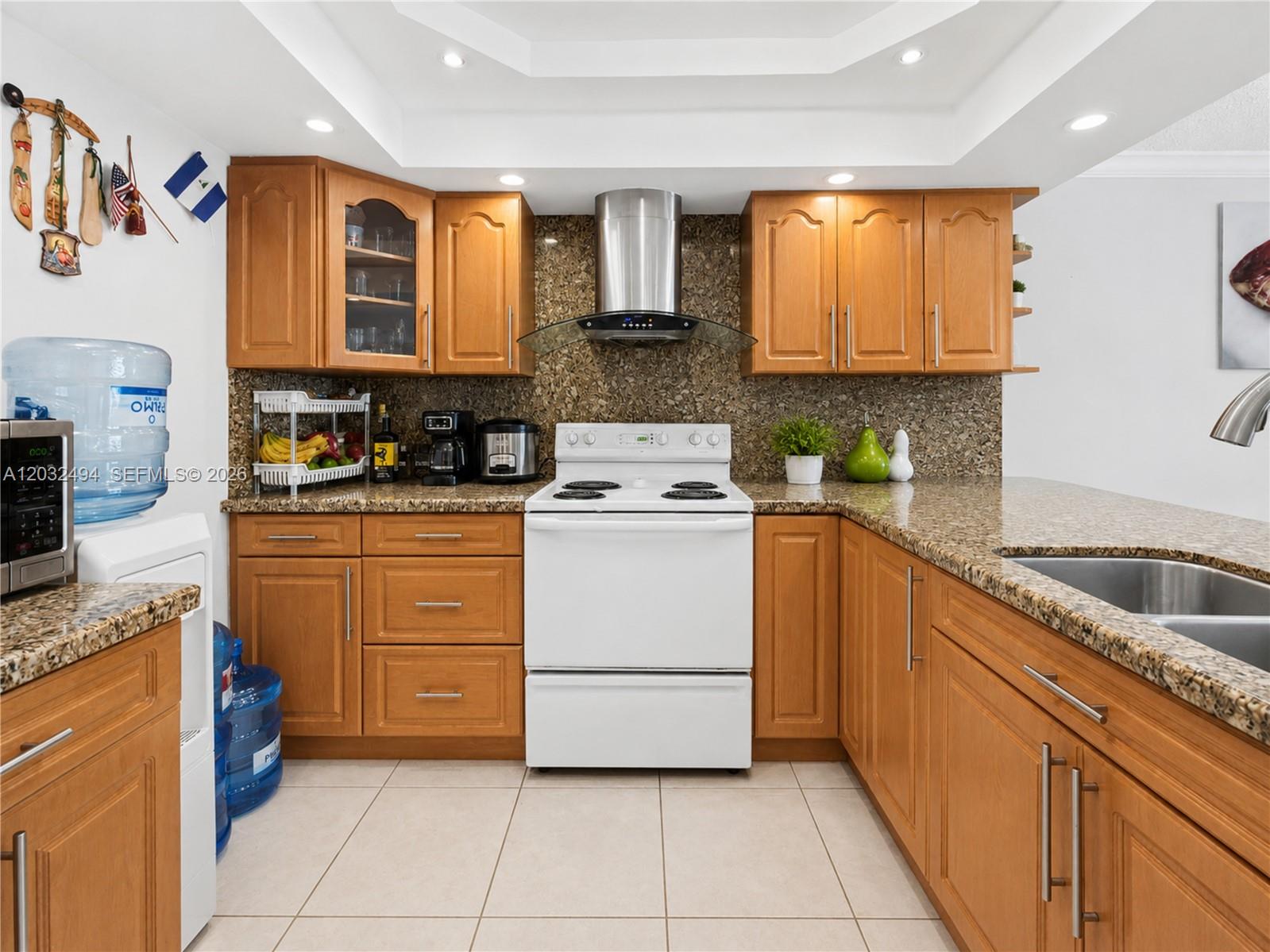 ARLEN BEACH CONDO - Residential
