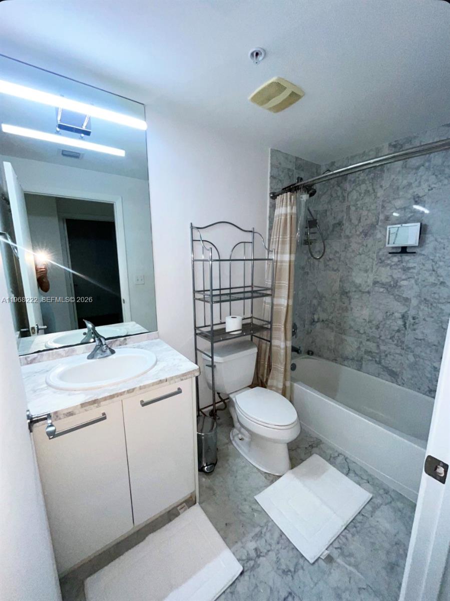 VIZCAYNE SOUTH CONDO - Residential