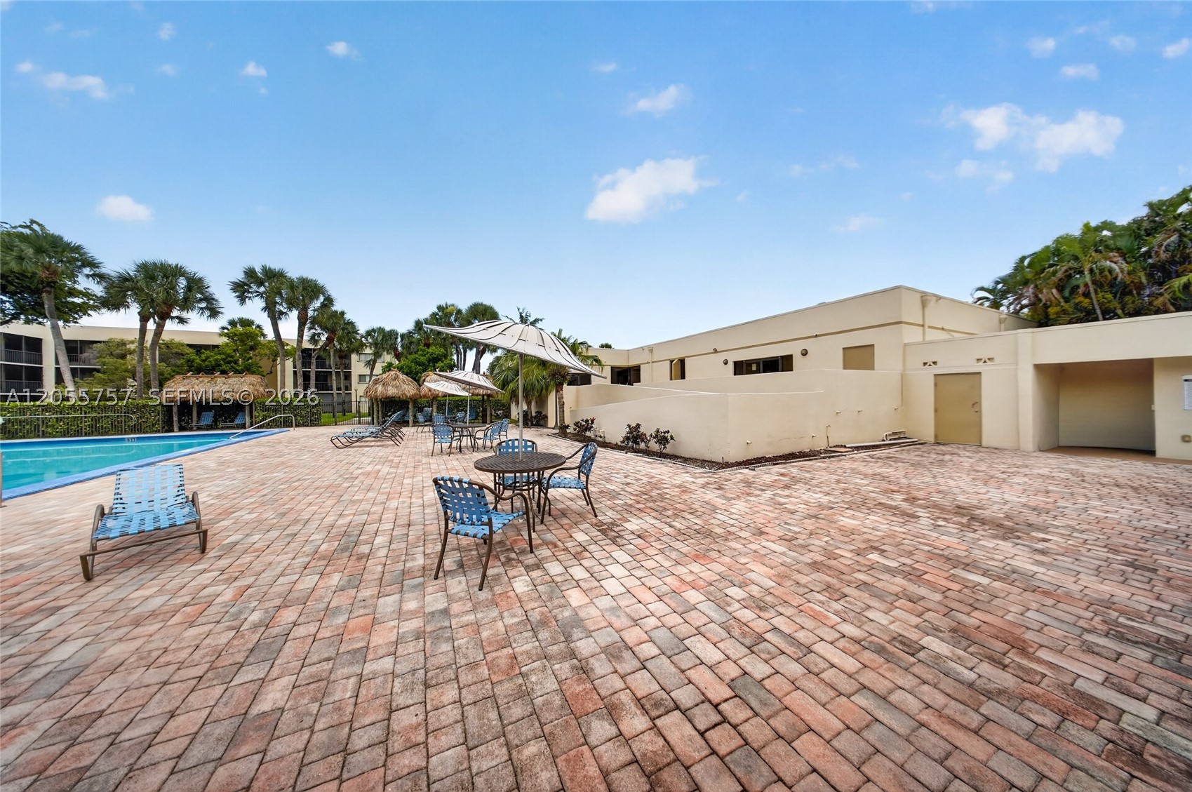 THE HORIZONS CONDO #3 - Residential