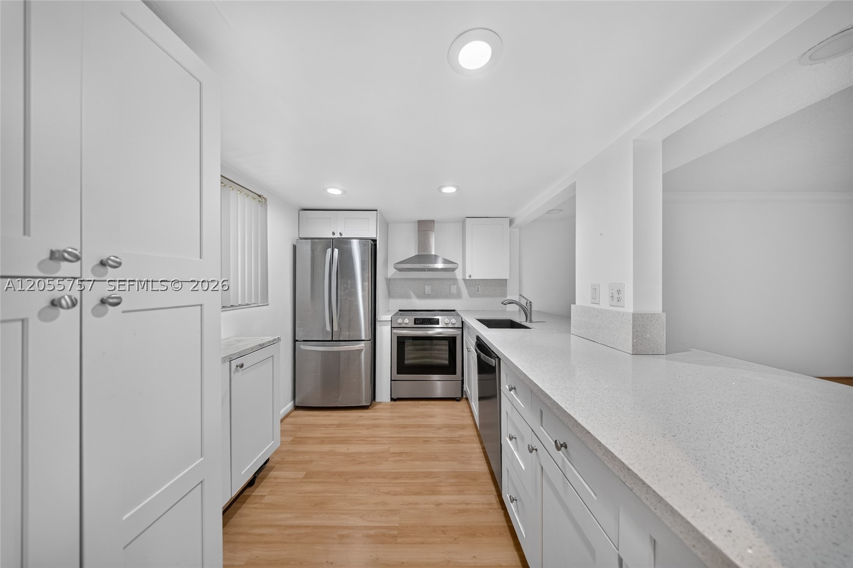 THE HORIZONS CONDO #3 - Residential