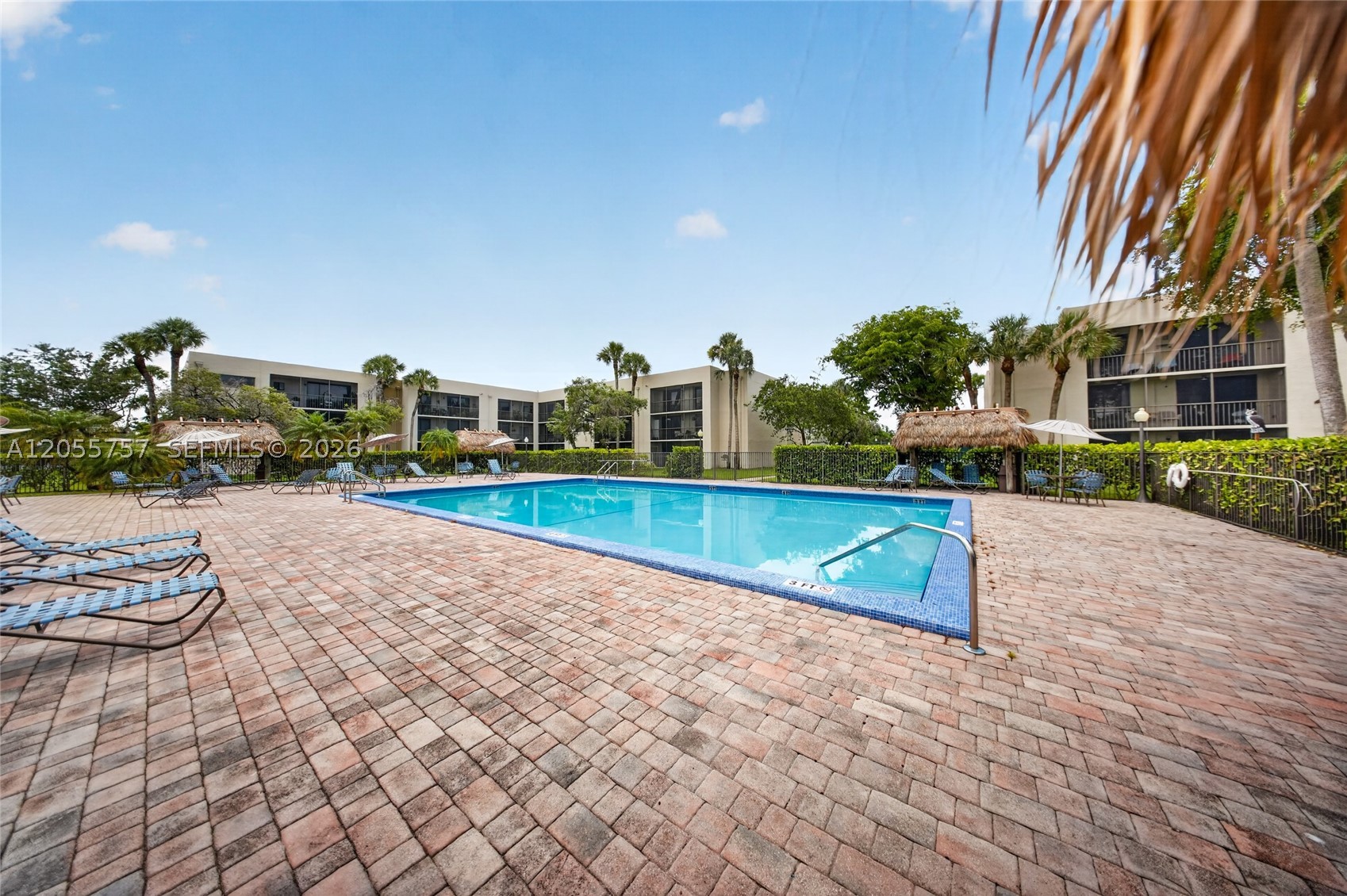 THE HORIZONS CONDO #3 - Residential