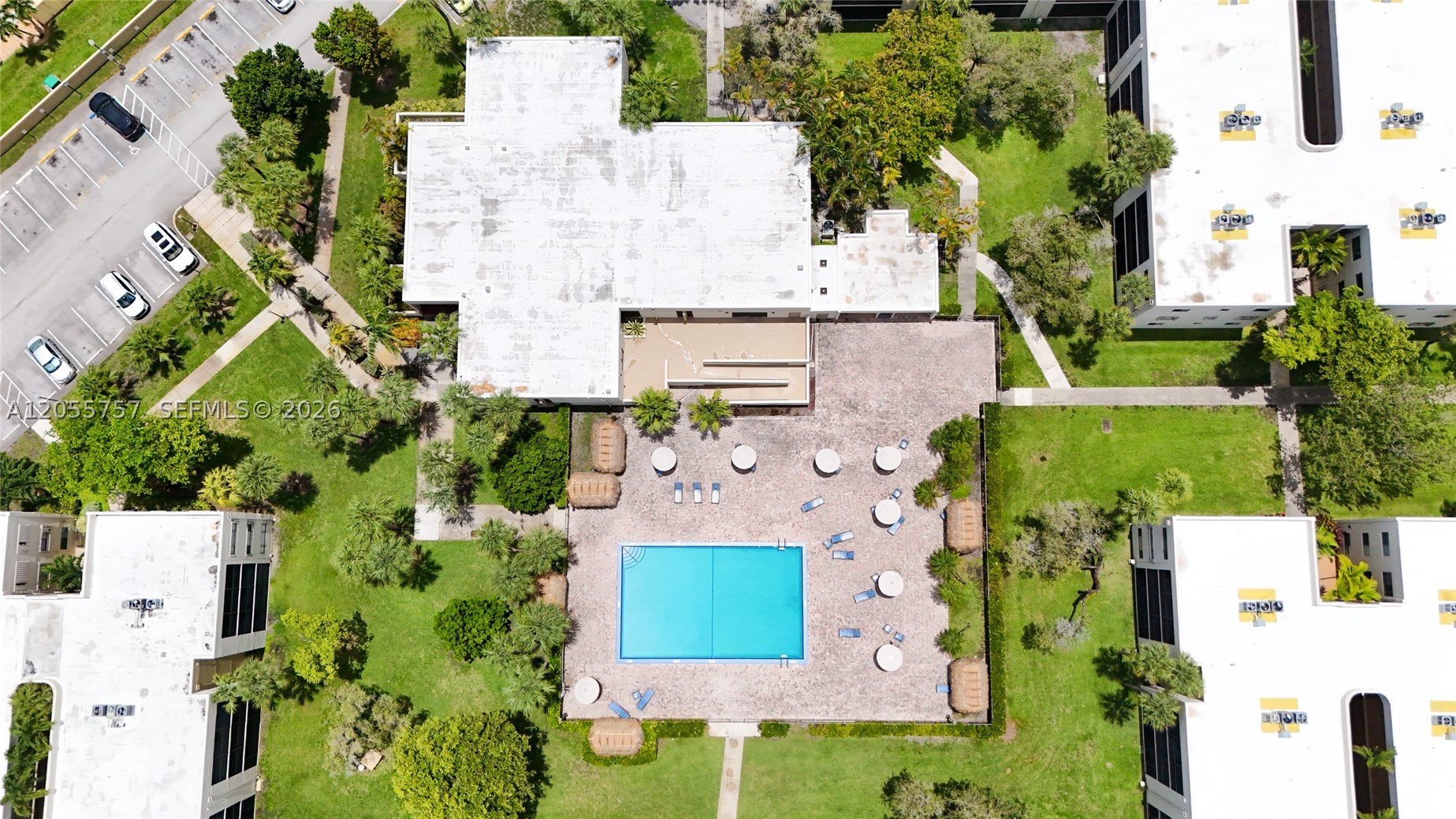 THE HORIZONS CONDO #3 - Residential