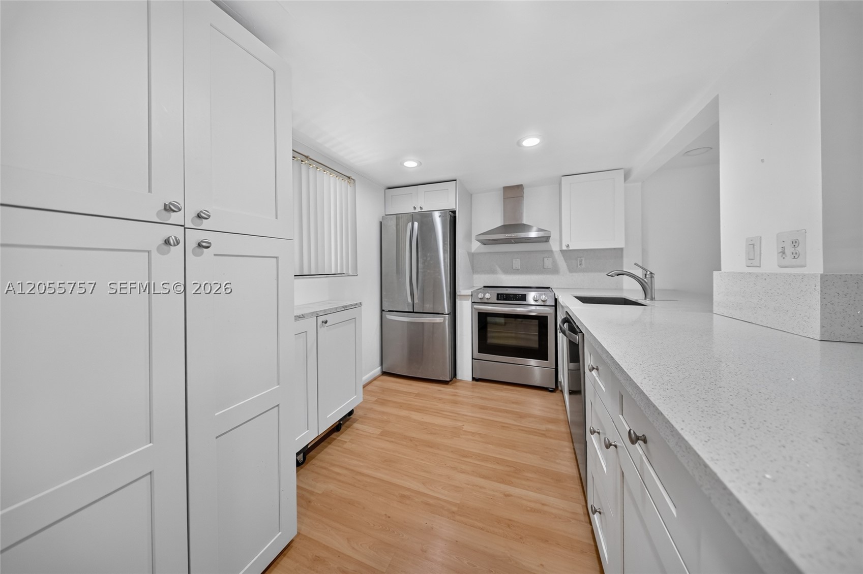 THE HORIZONS CONDO #3 - Residential