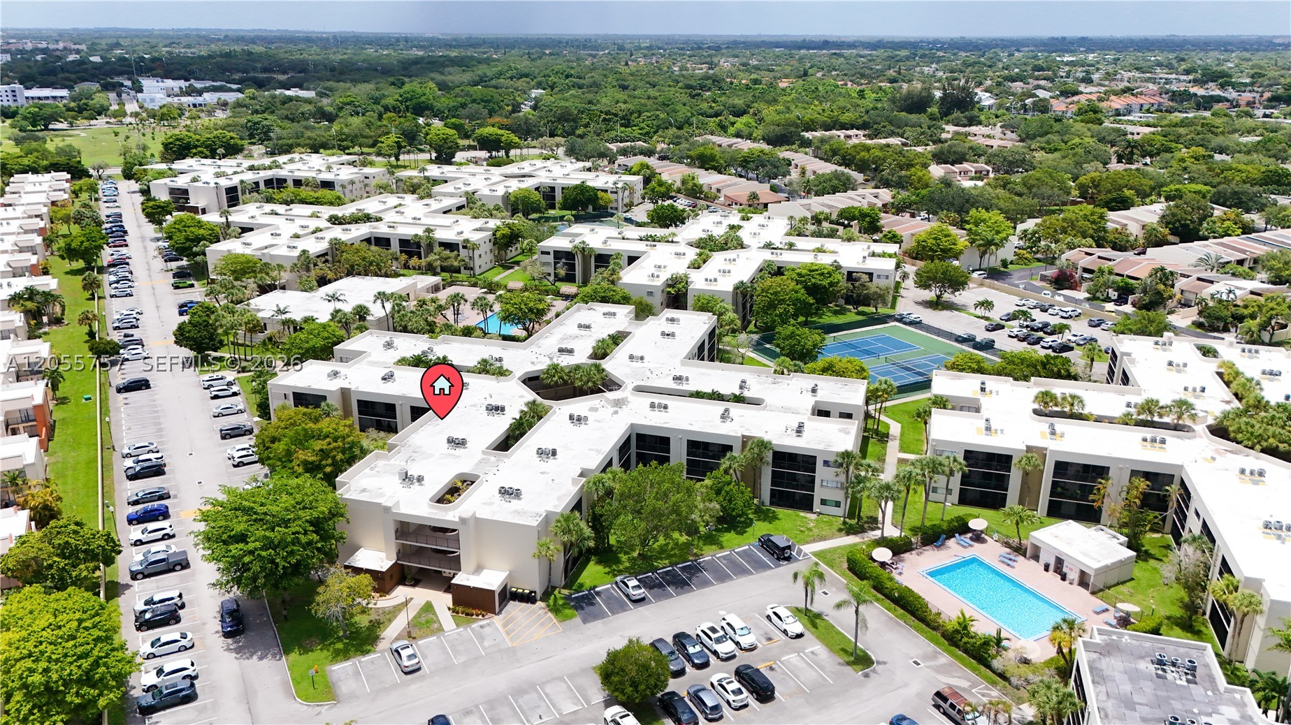 THE HORIZONS CONDO #3 - Residential