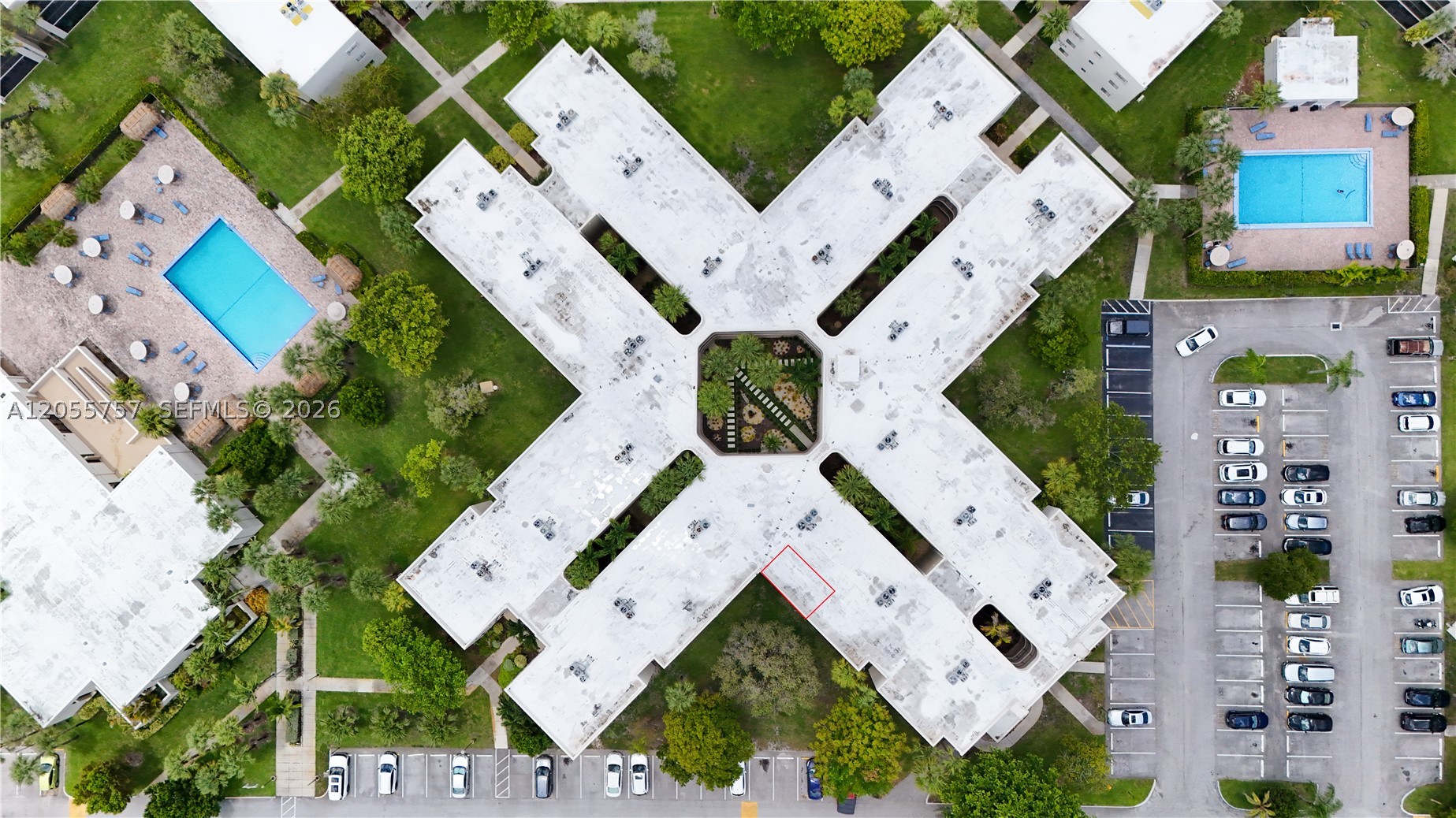 THE HORIZONS CONDO #3 - Residential