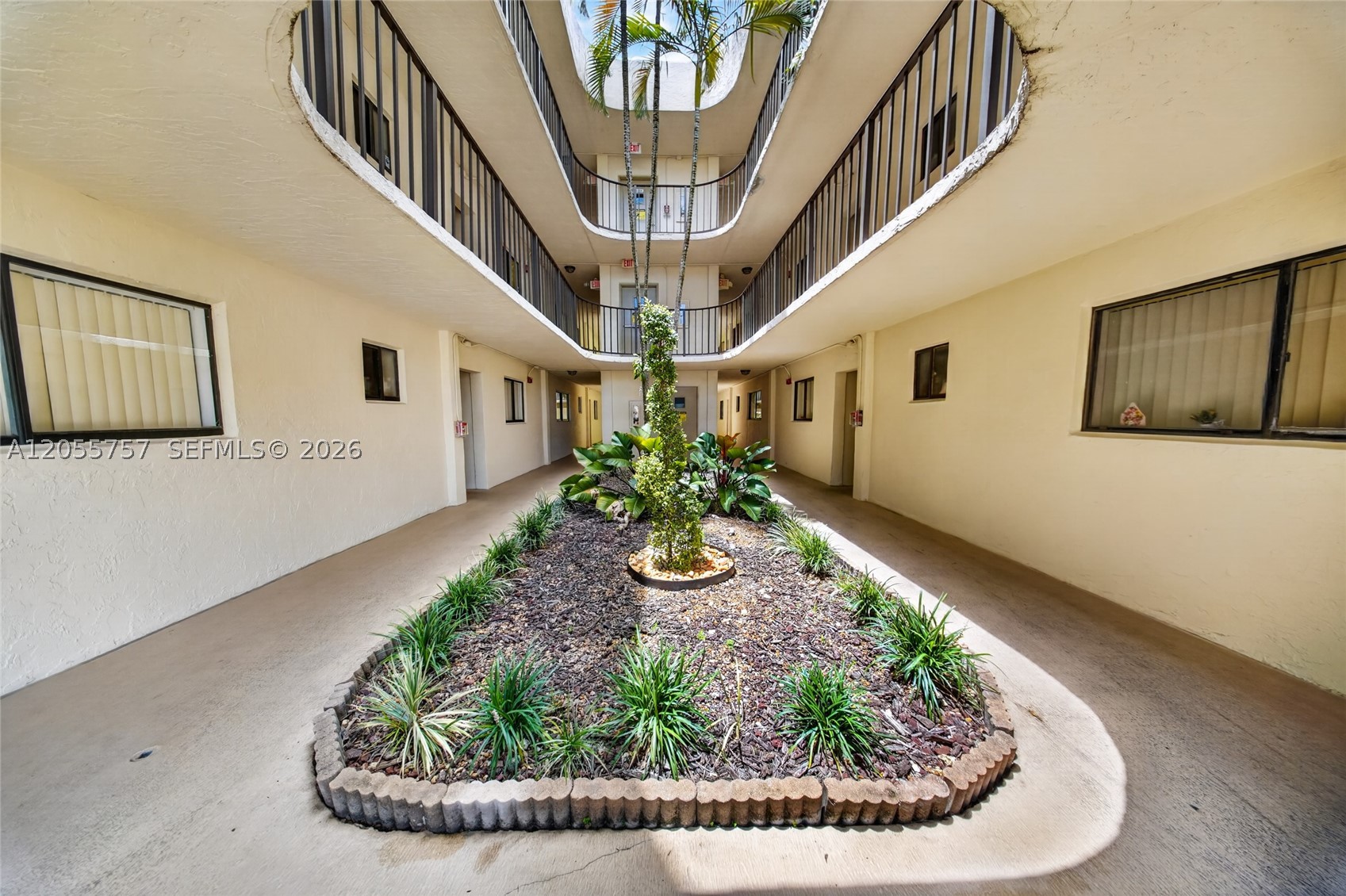 THE HORIZONS CONDO #3 - Residential