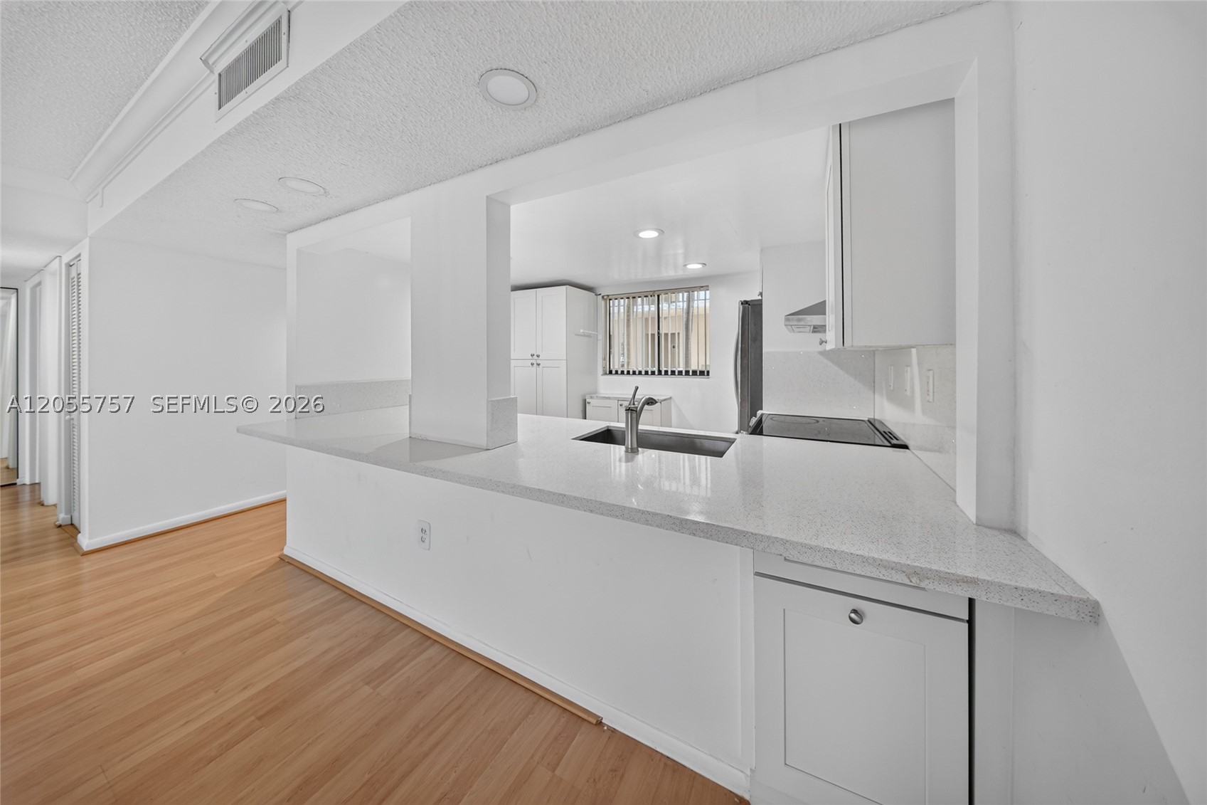 THE HORIZONS CONDO #3 - Residential