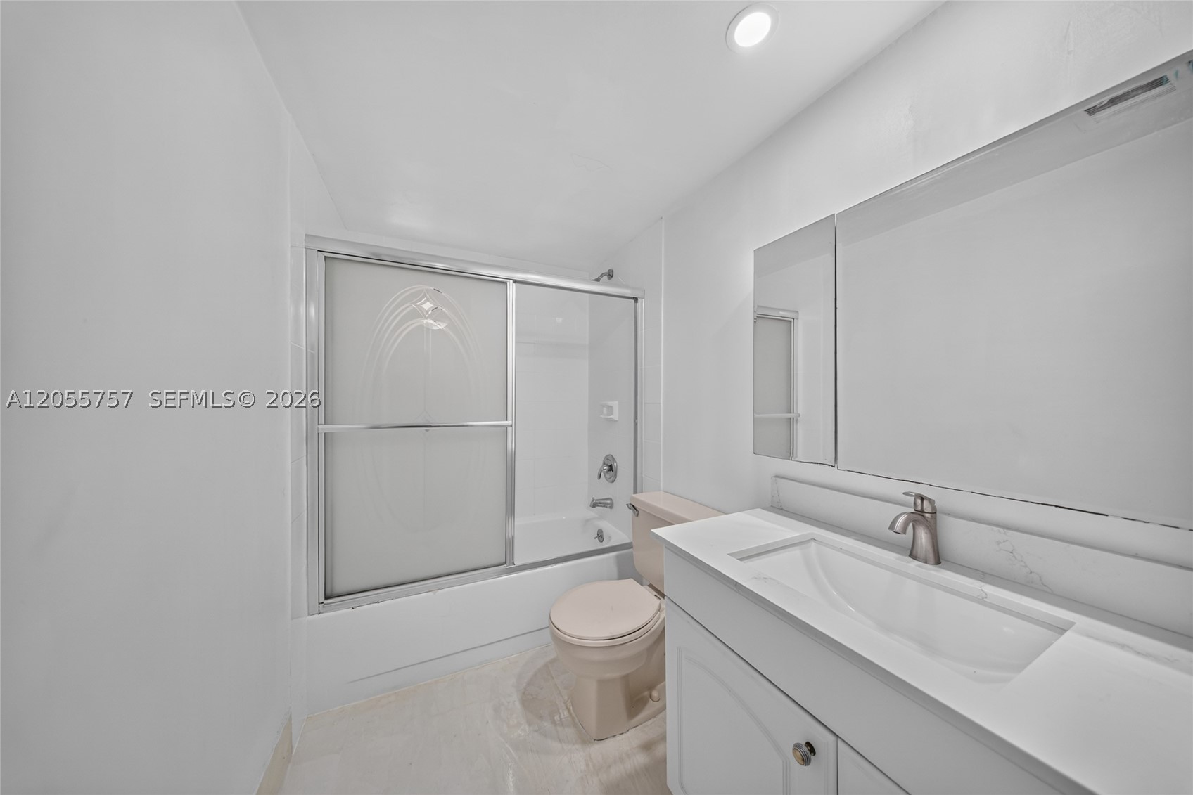 THE HORIZONS CONDO #3 - Residential
