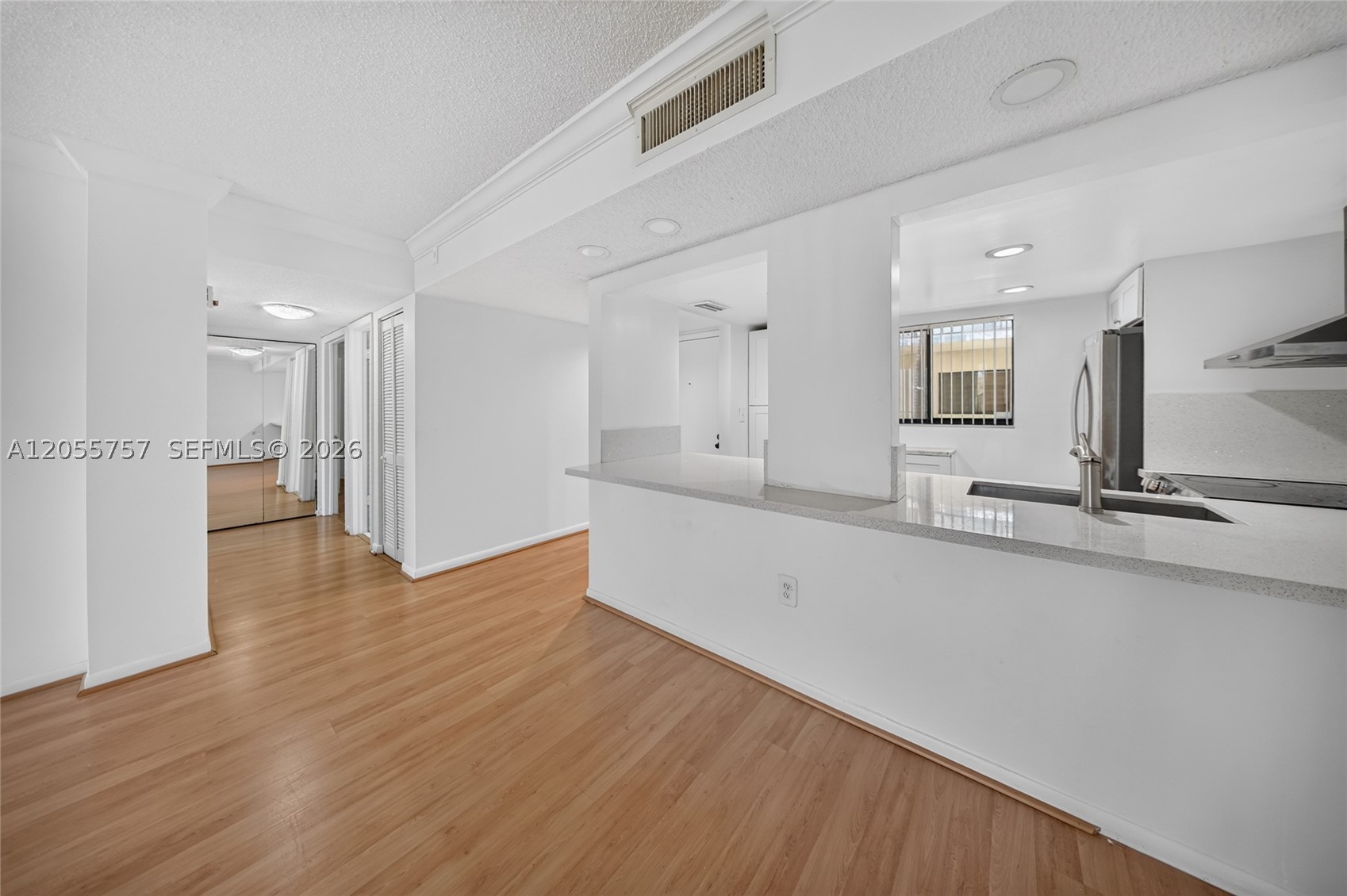 THE HORIZONS CONDO #3 - Residential