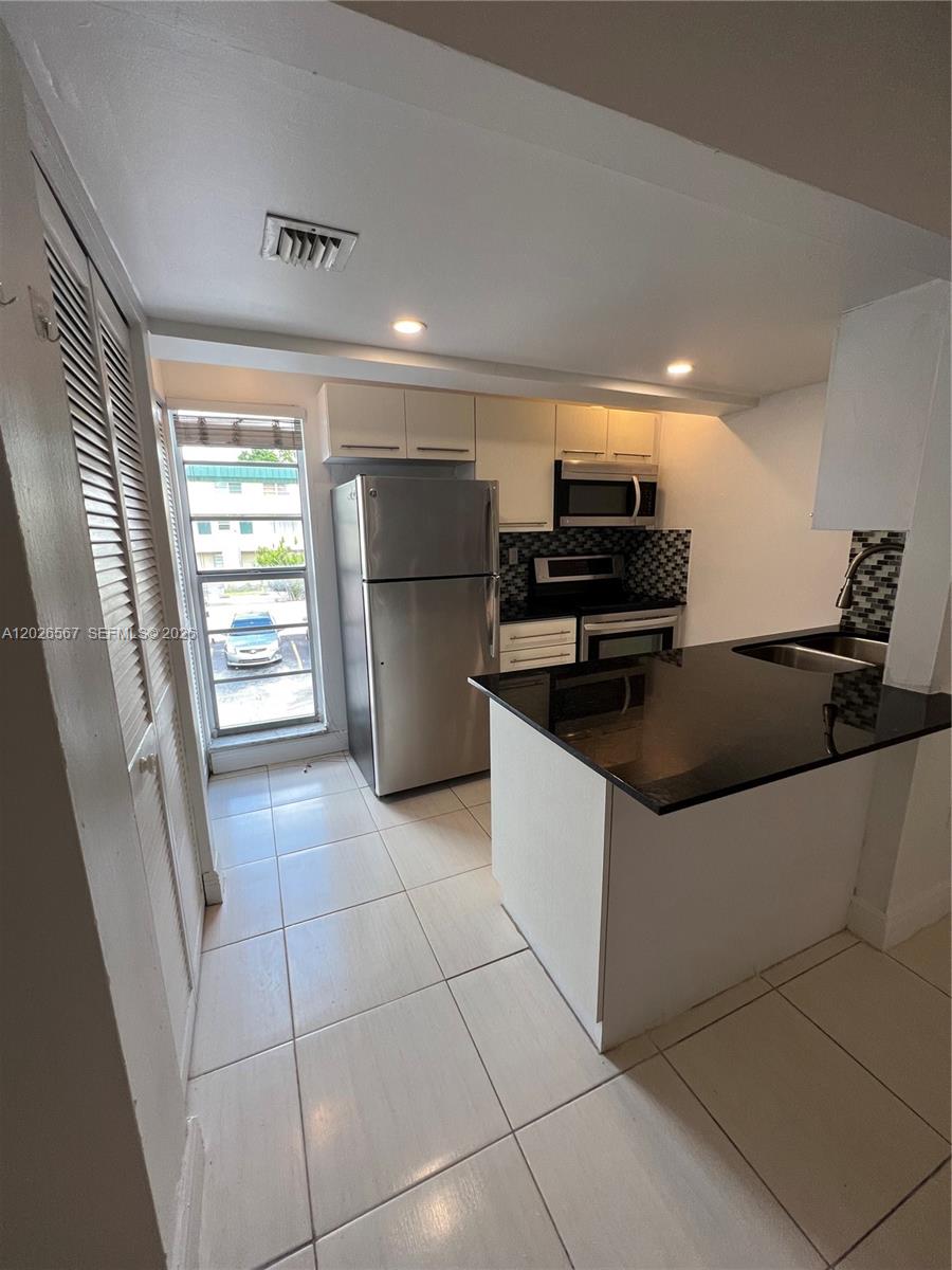 WILLOWBROOK GARDENS CONDO - Residential Lease