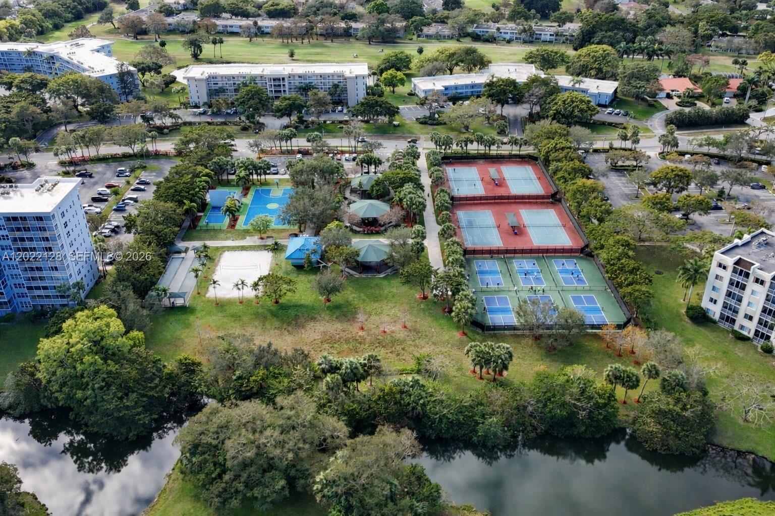 NO 60 PALM-AIRE COUNTRY C - Residential