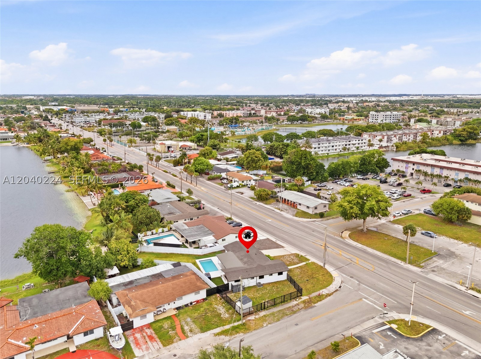 LAKE LAURENCE NORTH - Residential