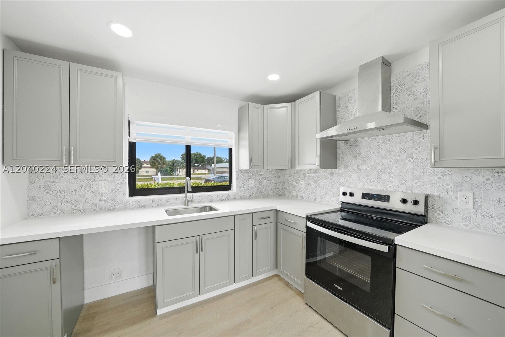 LAKE LAURENCE NORTH - Residential
