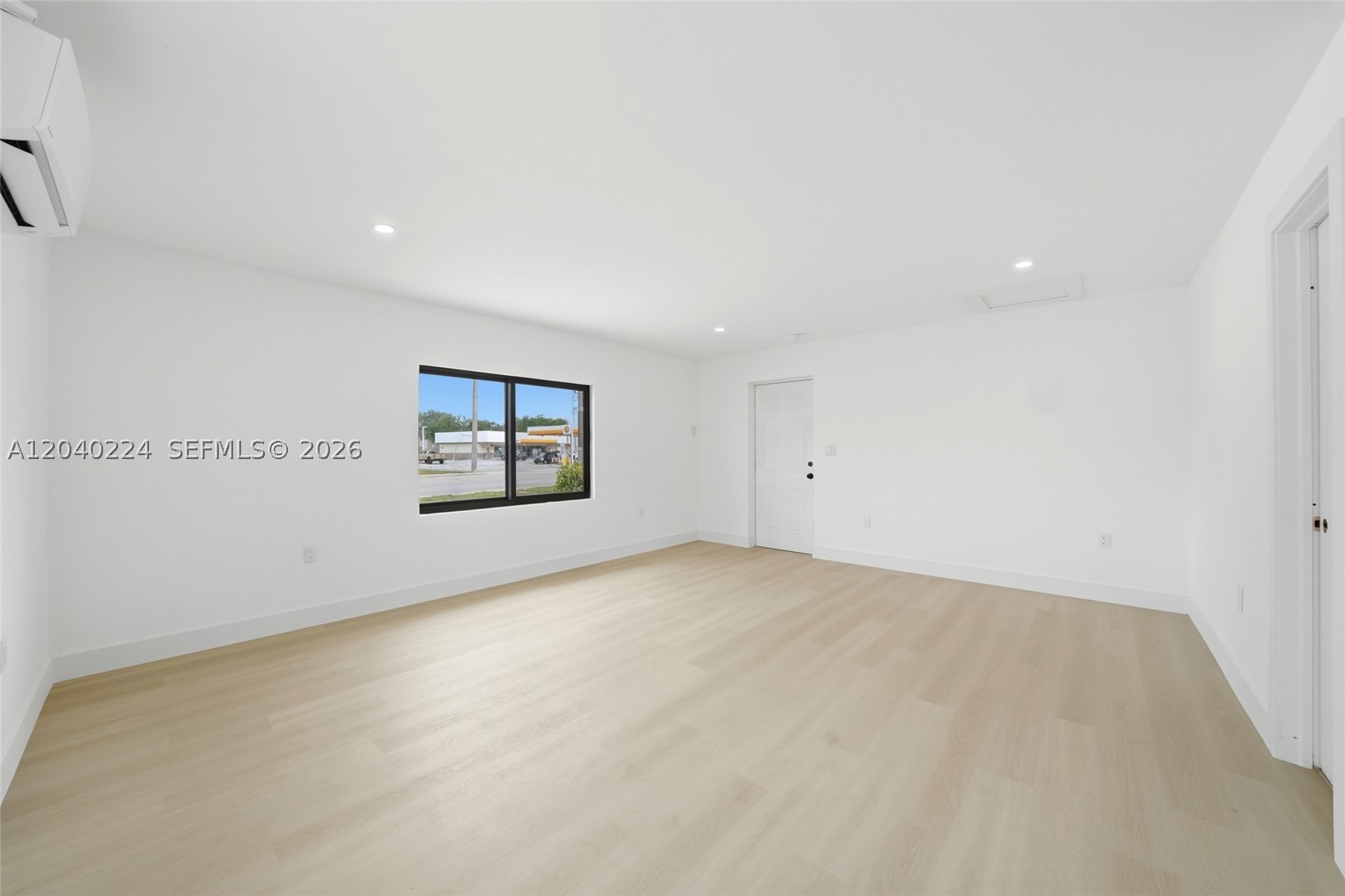 LAKE LAURENCE NORTH - Residential