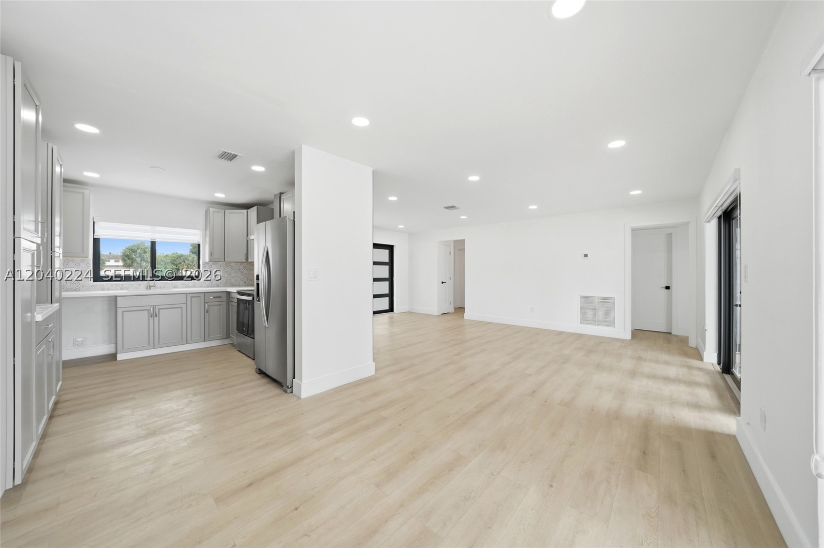 LAKE LAURENCE NORTH - Residential