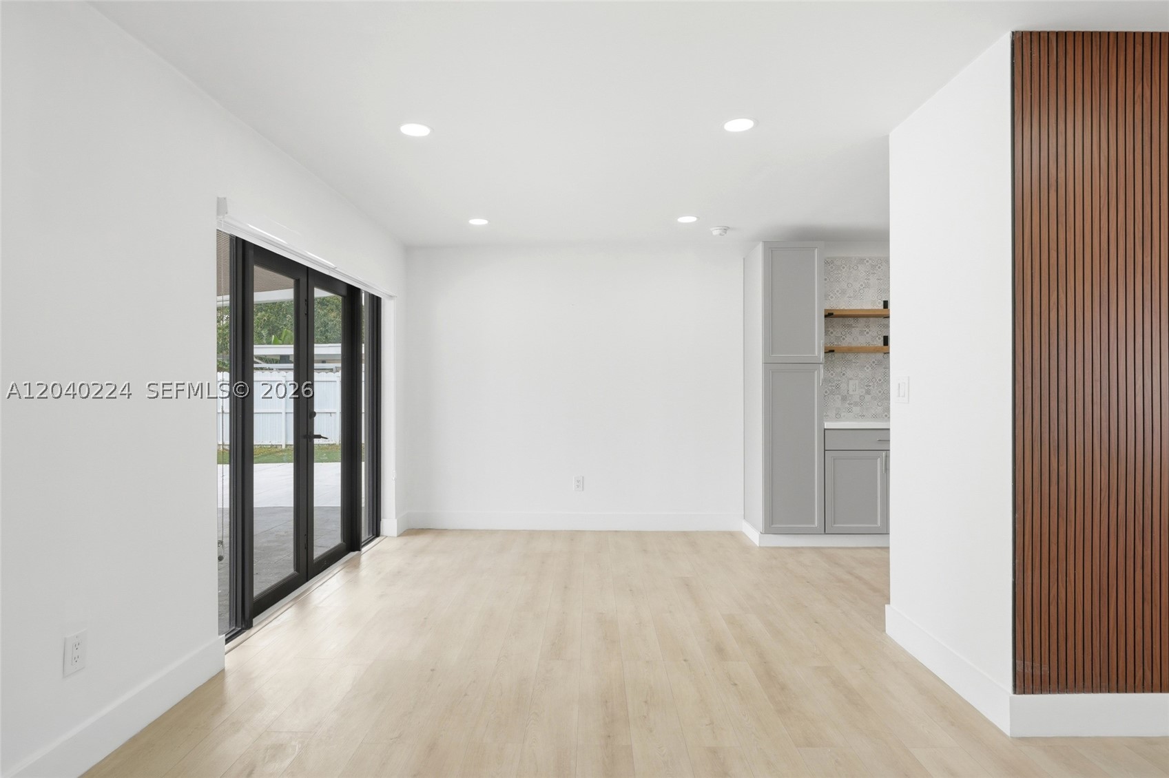 LAKE LAURENCE NORTH - Residential