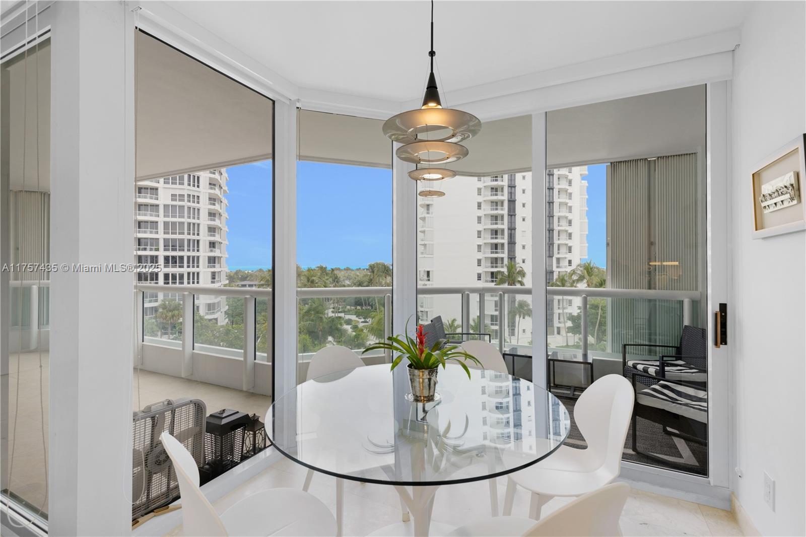 SOUTH TOWER AT THE POINT - Residential