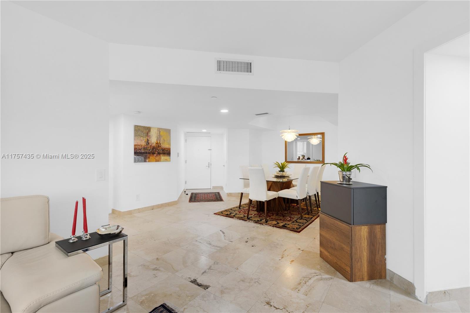 SOUTH TOWER AT THE POINT - Residential