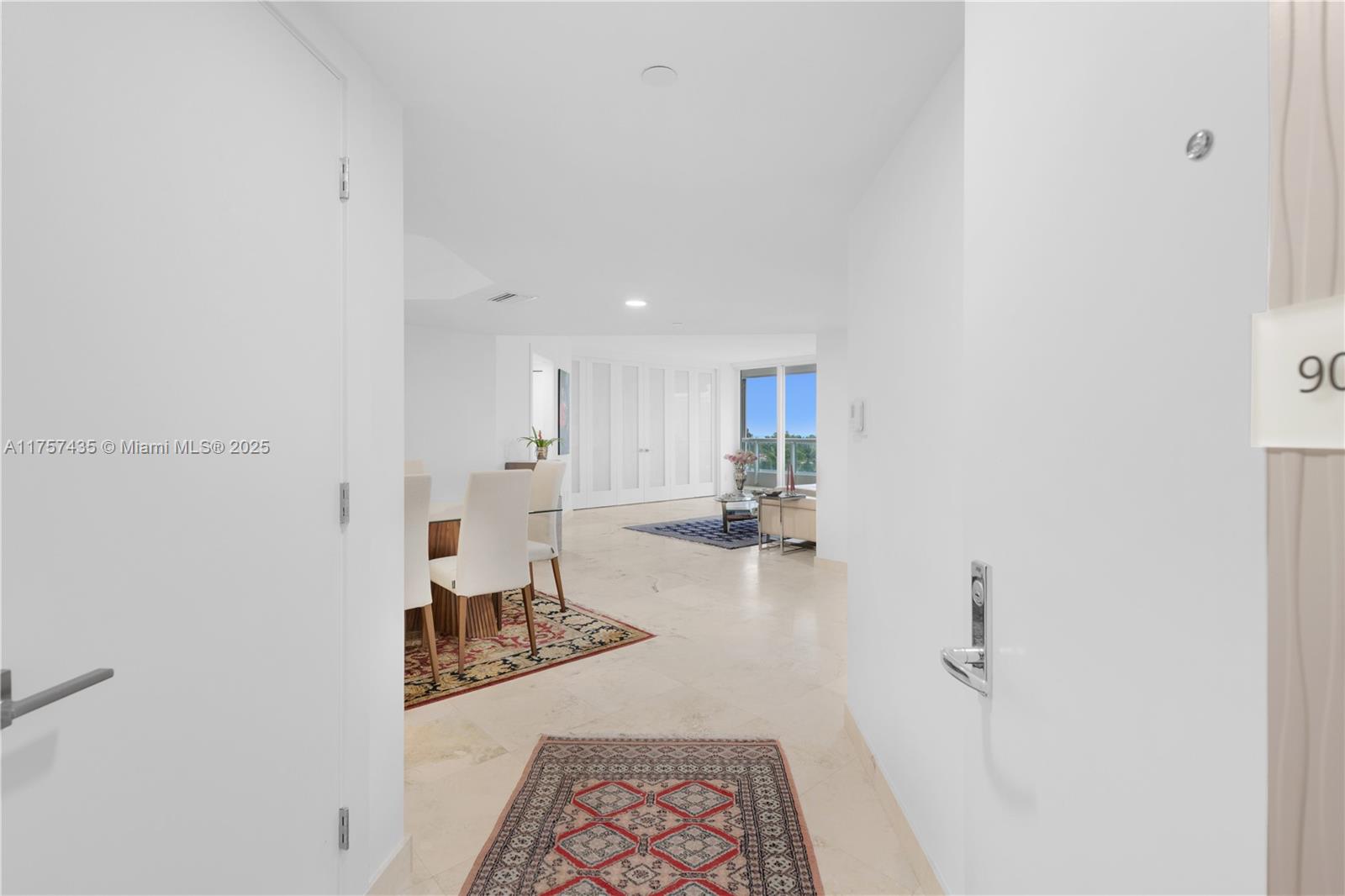 SOUTH TOWER AT THE POINT - Residential