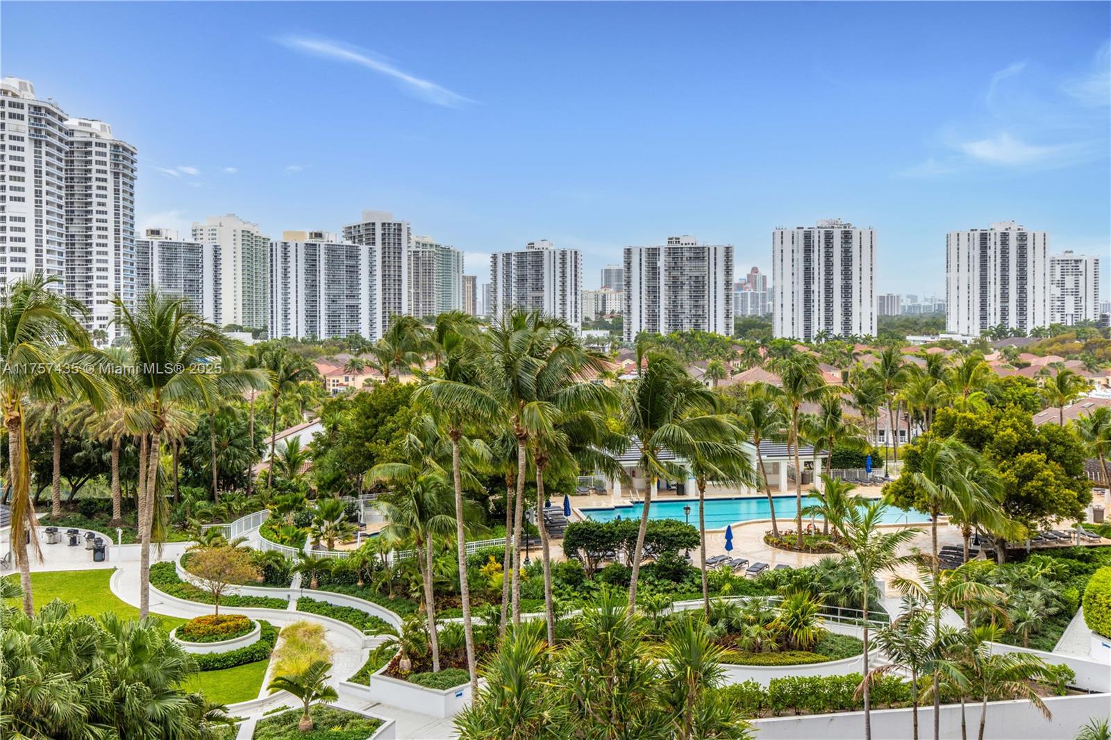 SOUTH TOWER AT THE POINT - Residential