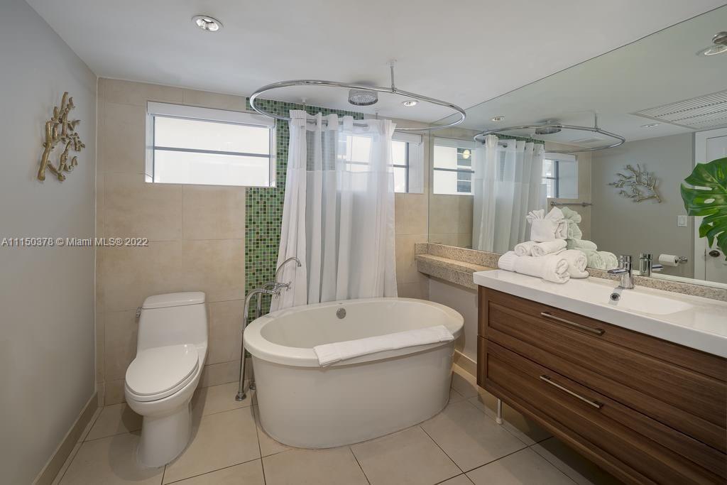THE STRAND ON OCEAN DRIVE - Residential