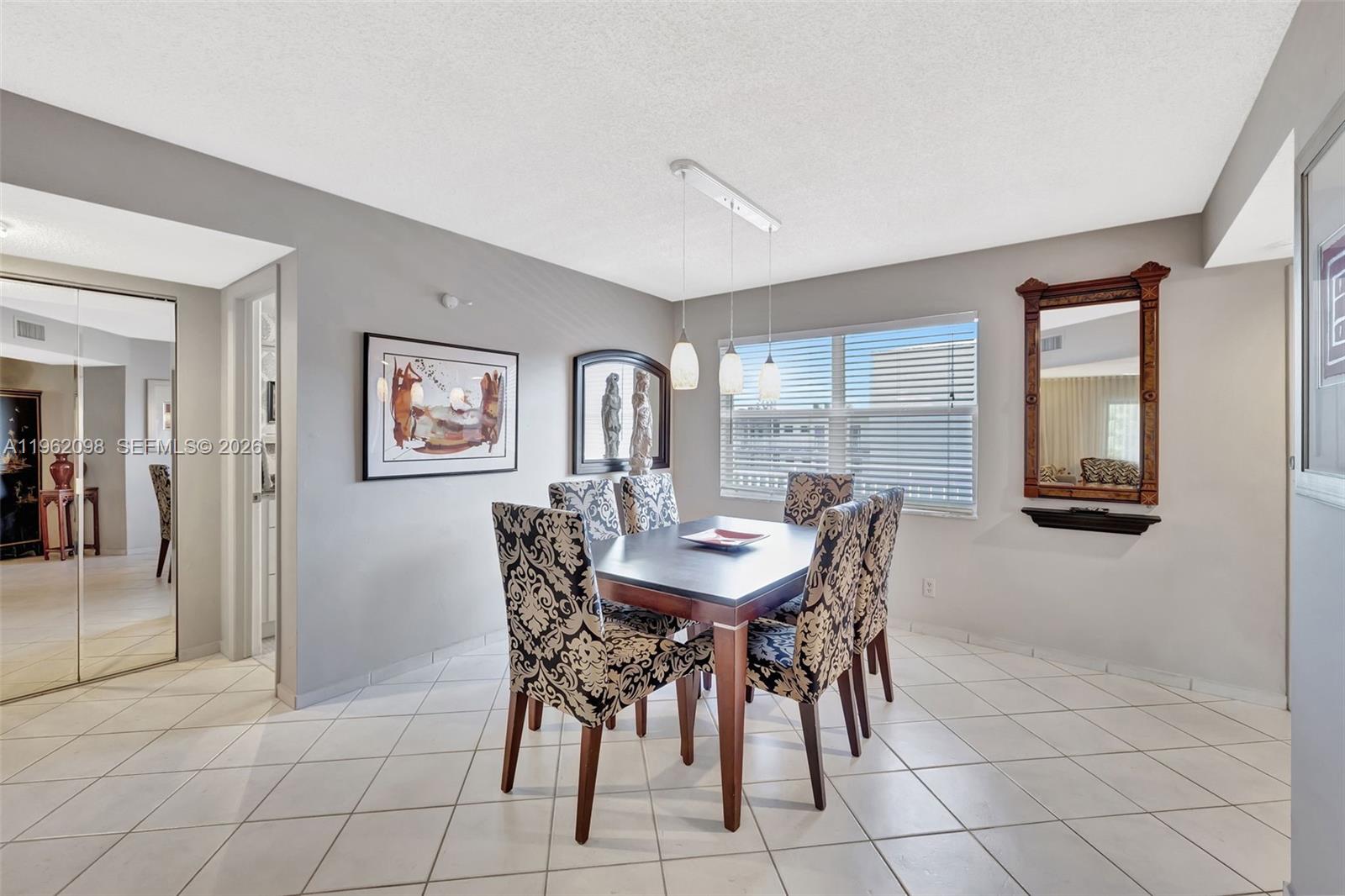 SAPPHIRE CONDO - Residential