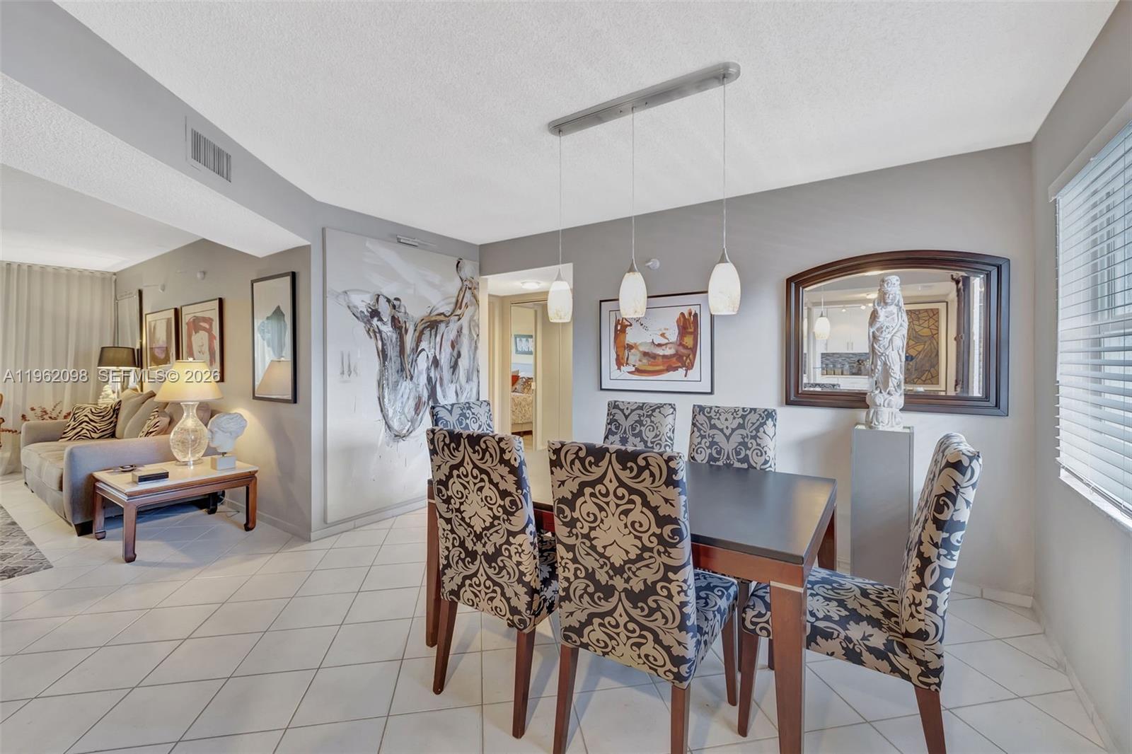 SAPPHIRE CONDO - Residential