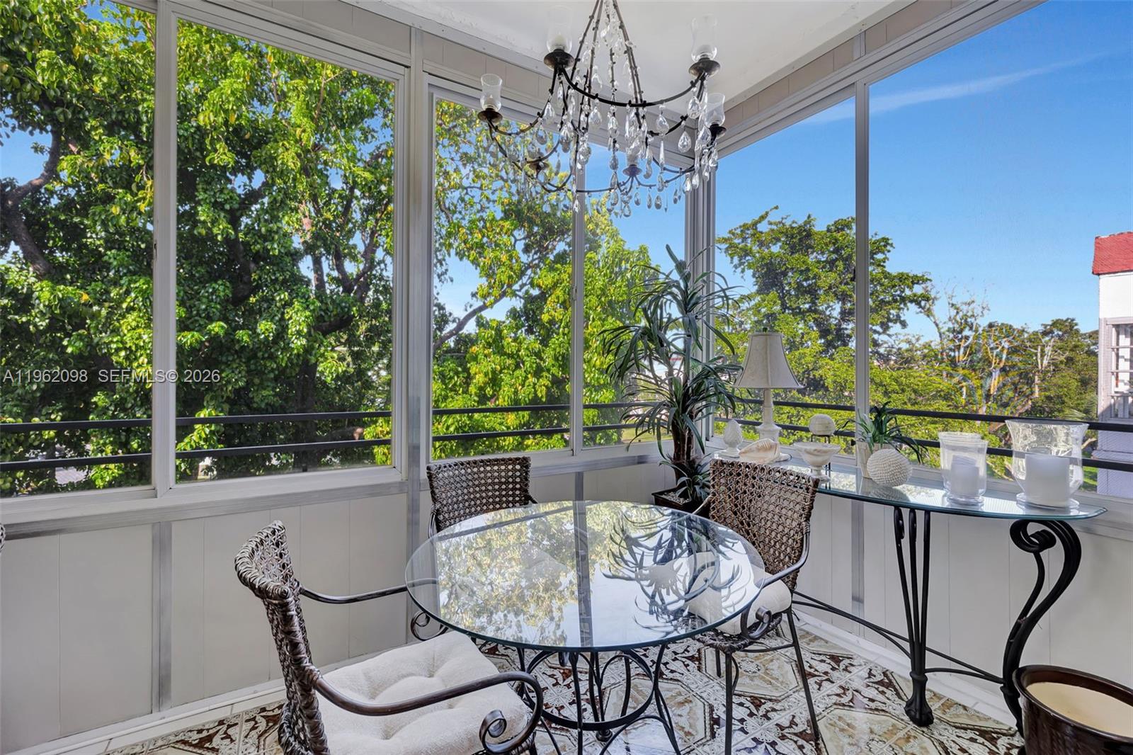 SAPPHIRE CONDO - Residential