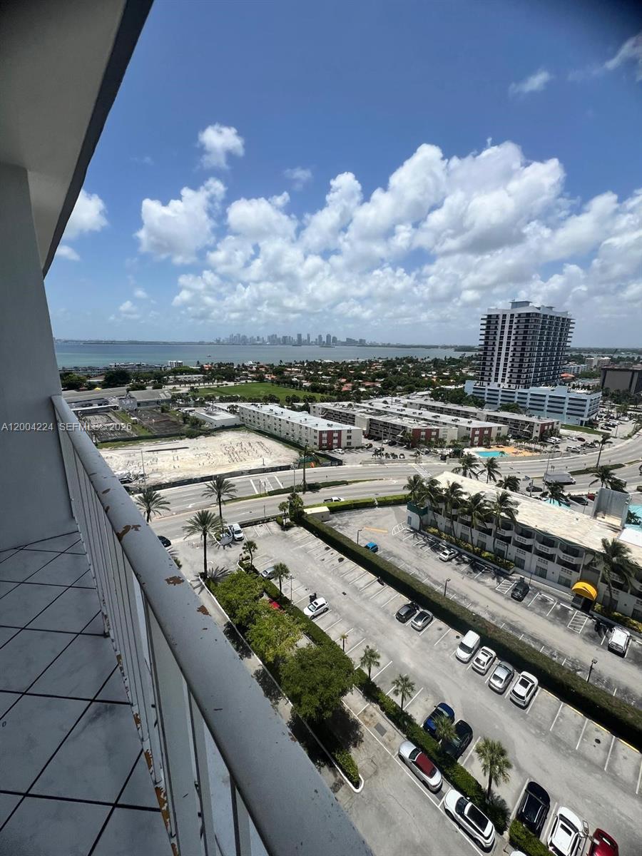 KENNEDY HOUSE CONDO - Residential