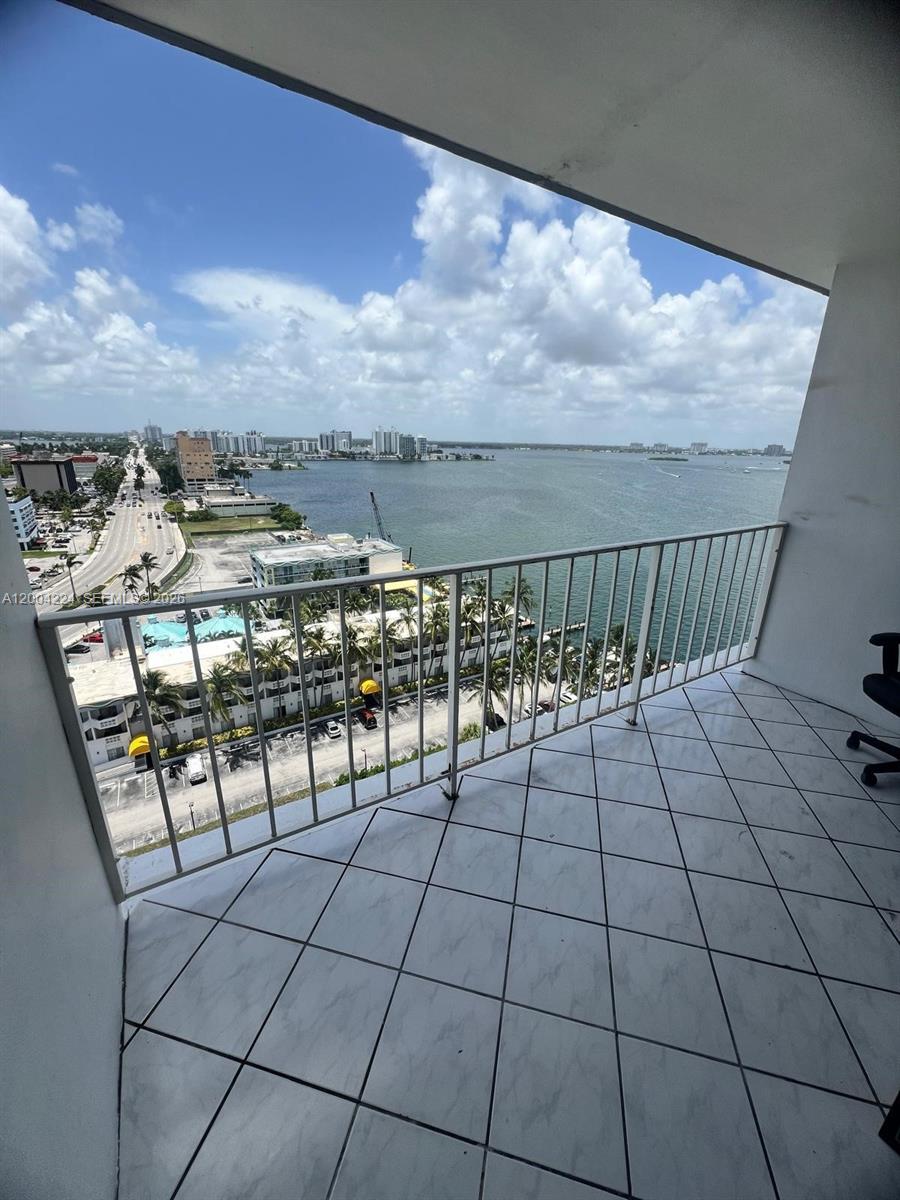 KENNEDY HOUSE CONDO - Residential