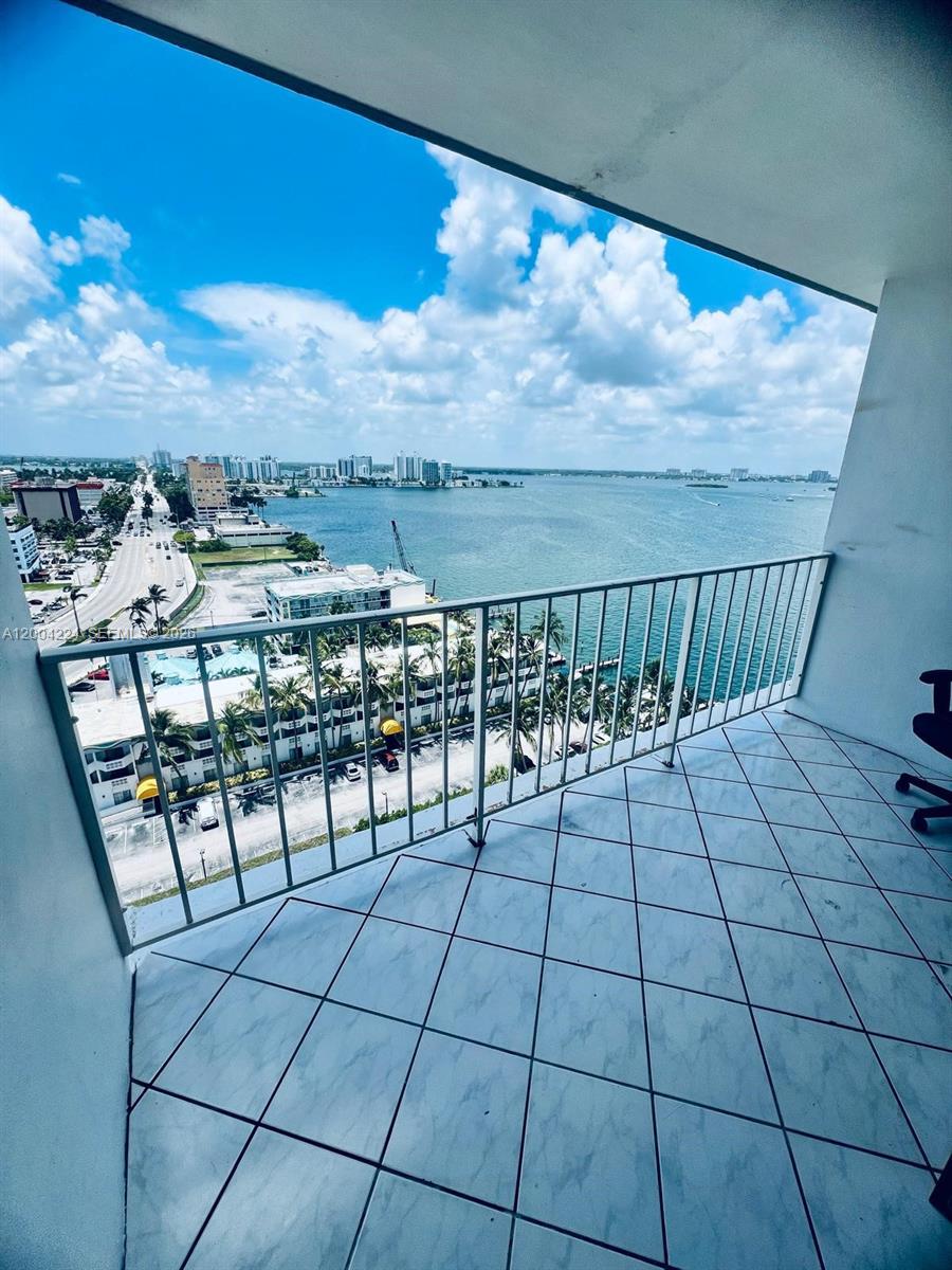 KENNEDY HOUSE CONDO - Residential