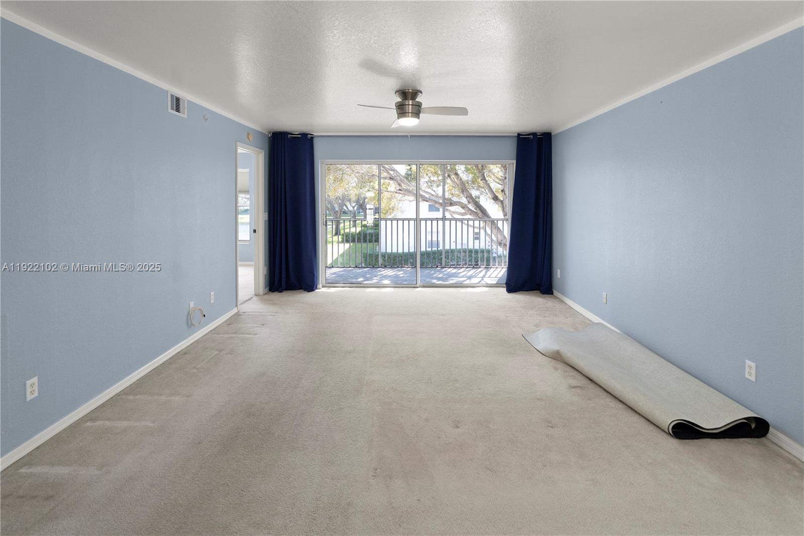 VICTORIA LAKES - Residential