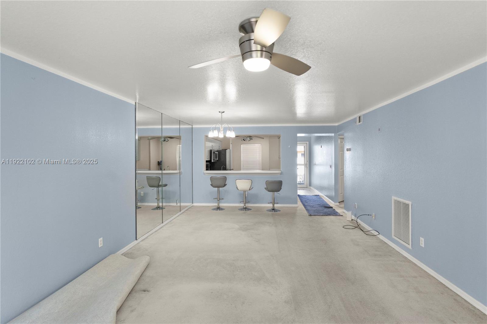 VICTORIA LAKES - Residential
