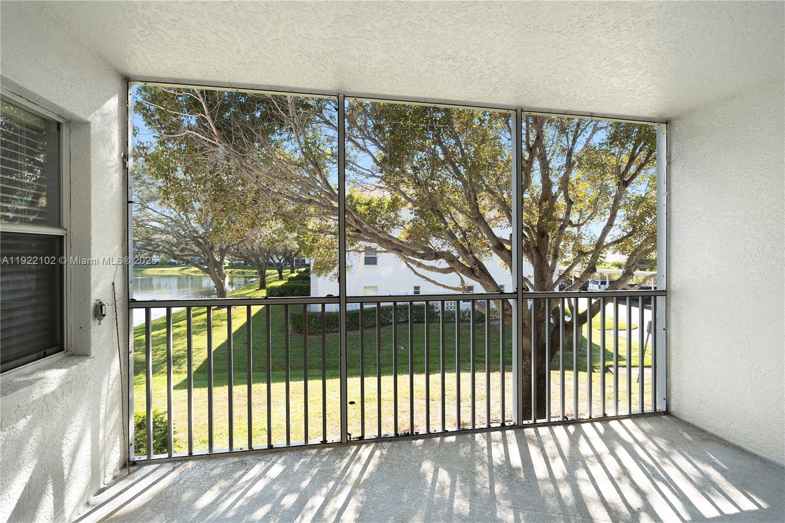 VICTORIA LAKES - Residential