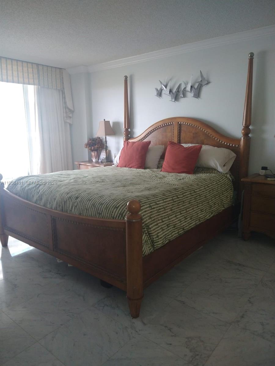 MARBELLA CONDO - Residential