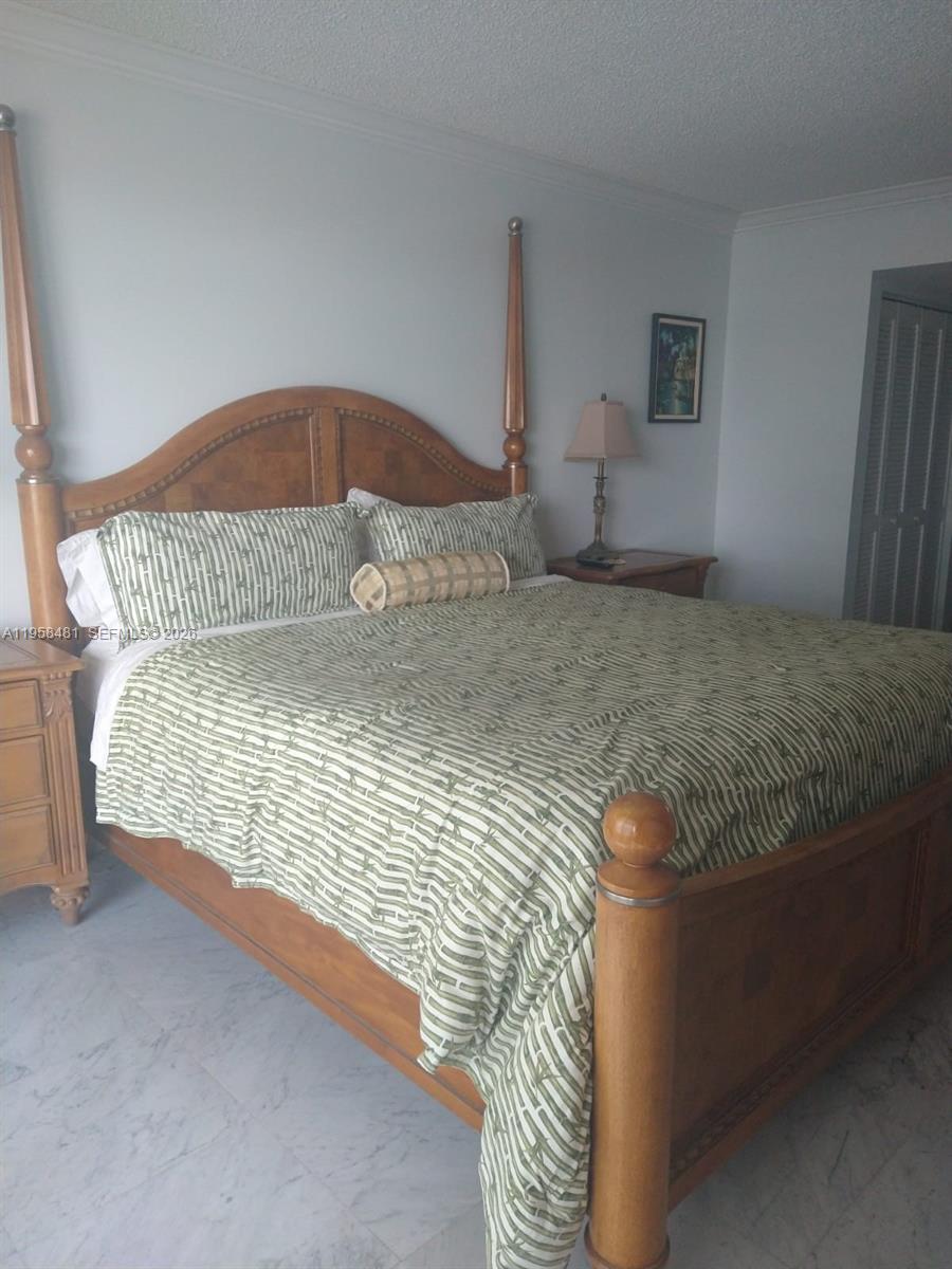 MARBELLA CONDO - Residential