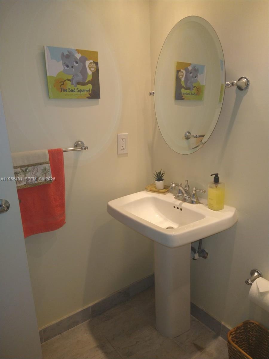 MARBELLA CONDO - Residential