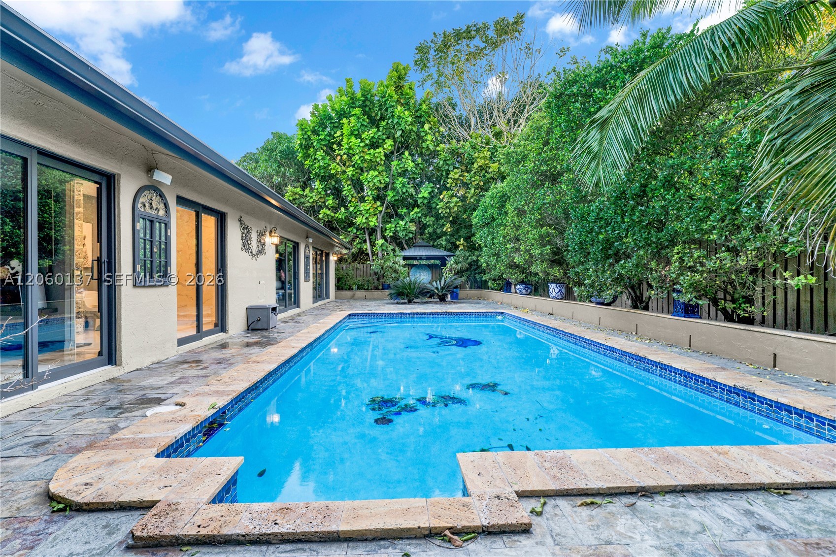 MEDITERRANIA - Residential
